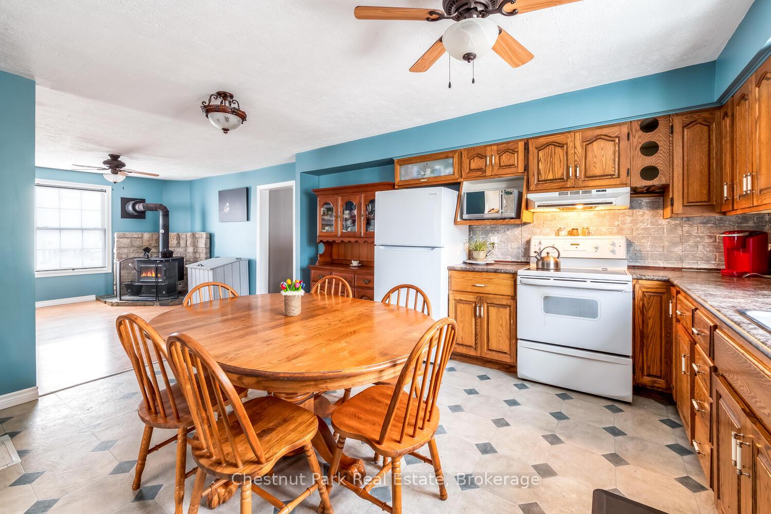 Photo 10 of 175 4TH St SW, Arran-Elderslie — HOMEH