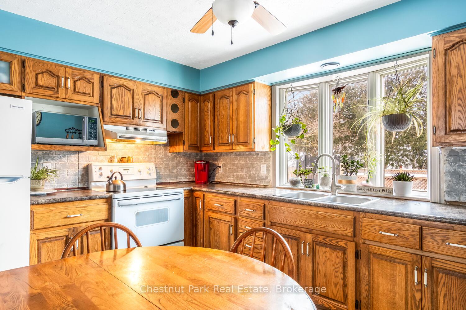 Photo 12 of 175 4TH St SW, Arran-Elderslie — HOMEH