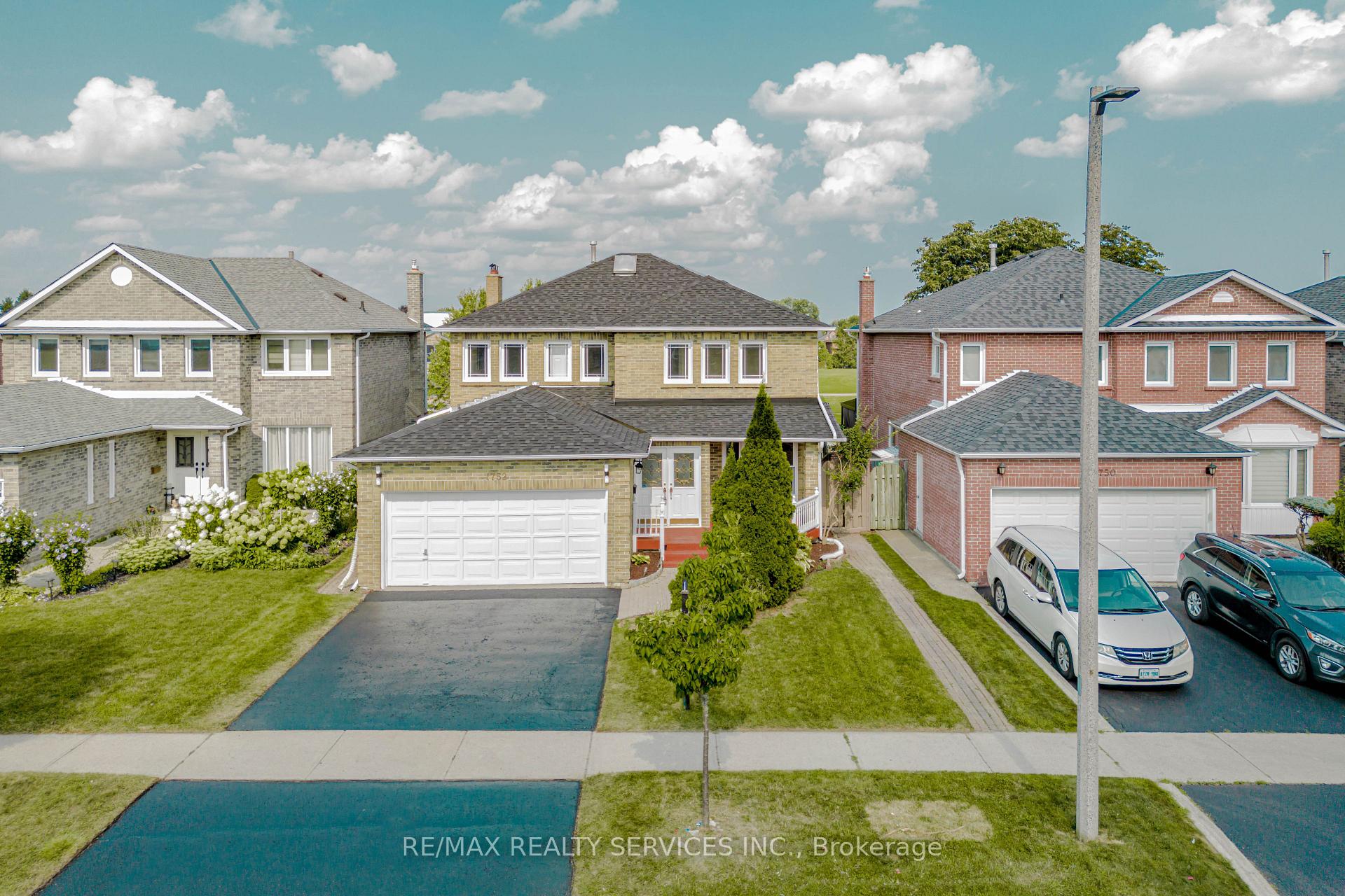 Photo 1 of 1752 Broadoak Crescent, Pickering, Amberlea — HOMEH