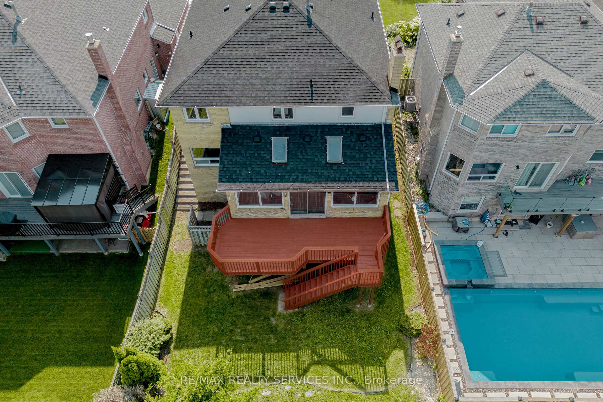 Photo 2 of 1752 Broadoak Crescent, Pickering, Amberlea — HOMEH