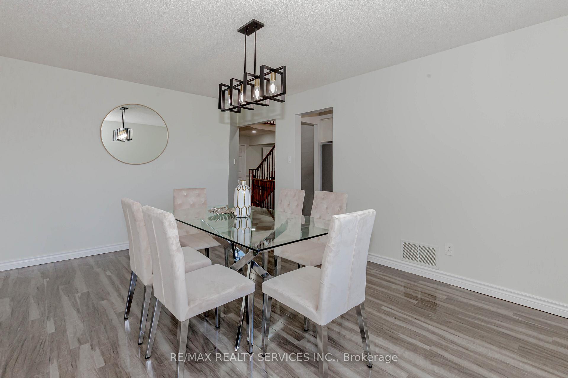 Photo 9 of 1752 Broadoak Crescent, Pickering, Amberlea — HOMEH