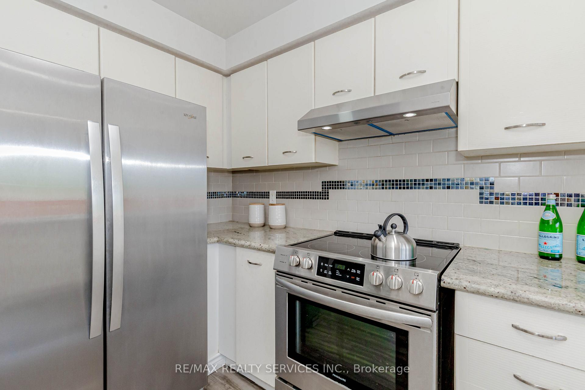 Photo 12 of 1752 Broadoak Crescent, Pickering, Amberlea — HOMEH