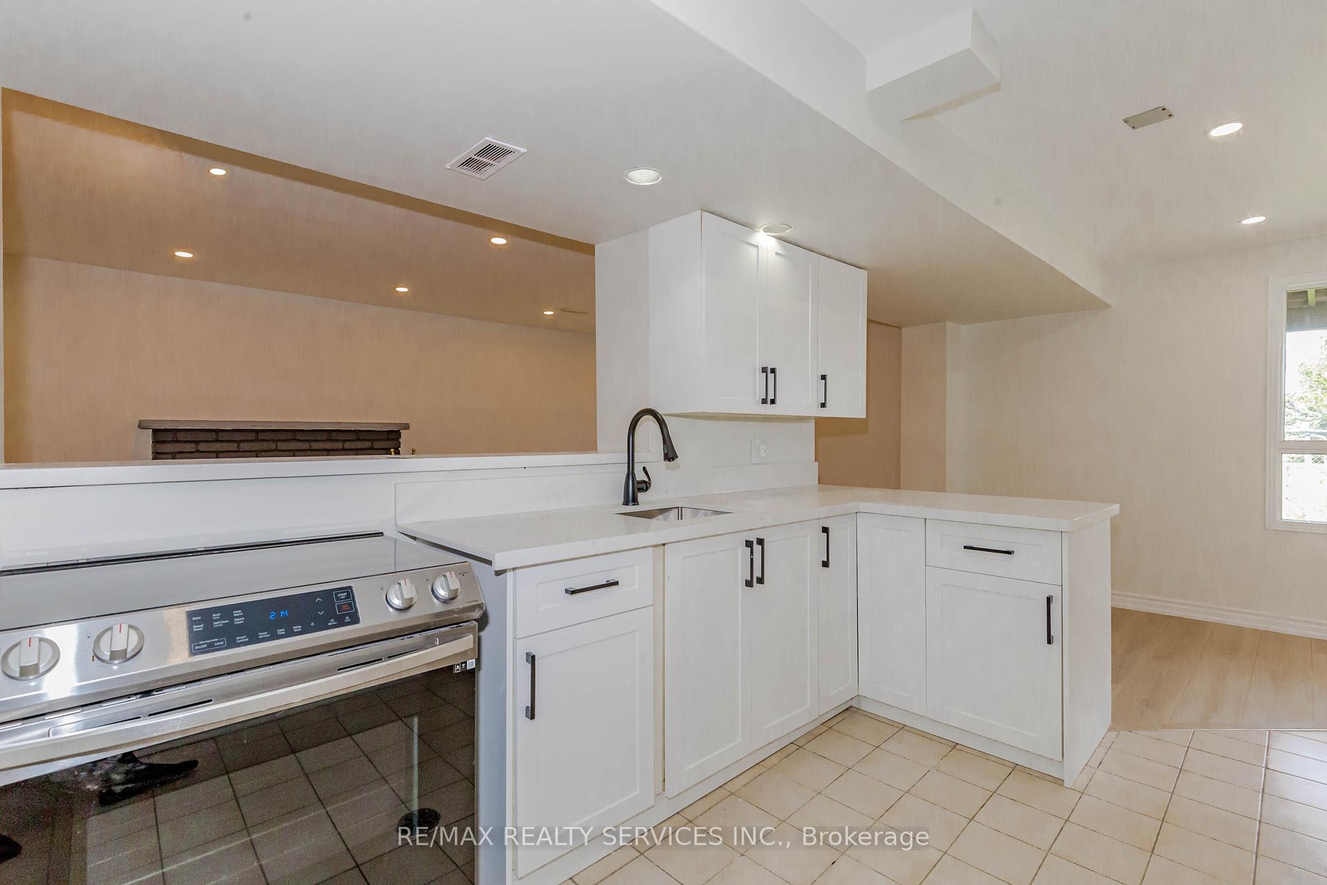 Photo 38 of 1752 Broadoak Crescent, Pickering, Amberlea — HOMEH