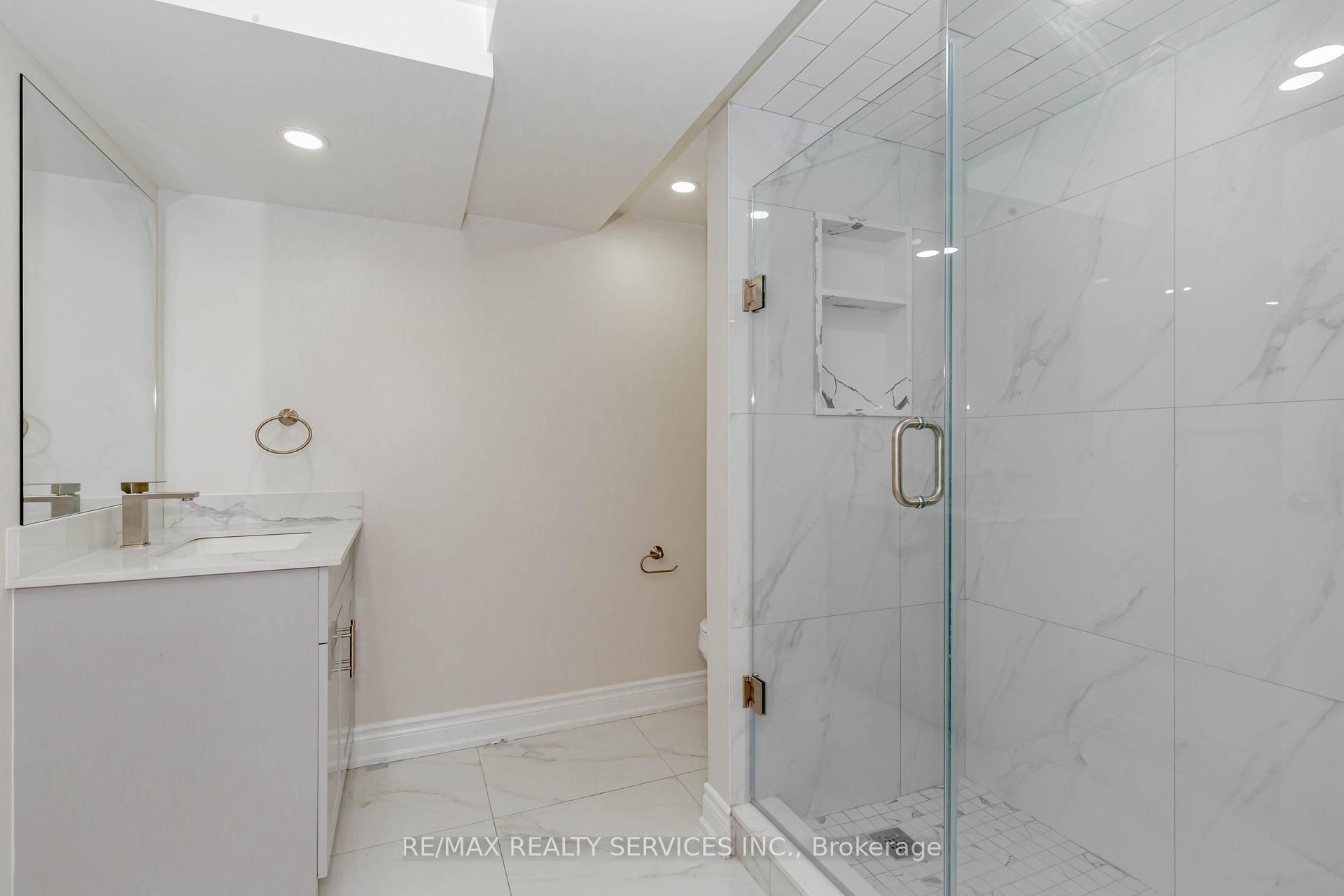 Photo 45 of 1752 Broadoak Crescent, Pickering, Amberlea — HOMEH