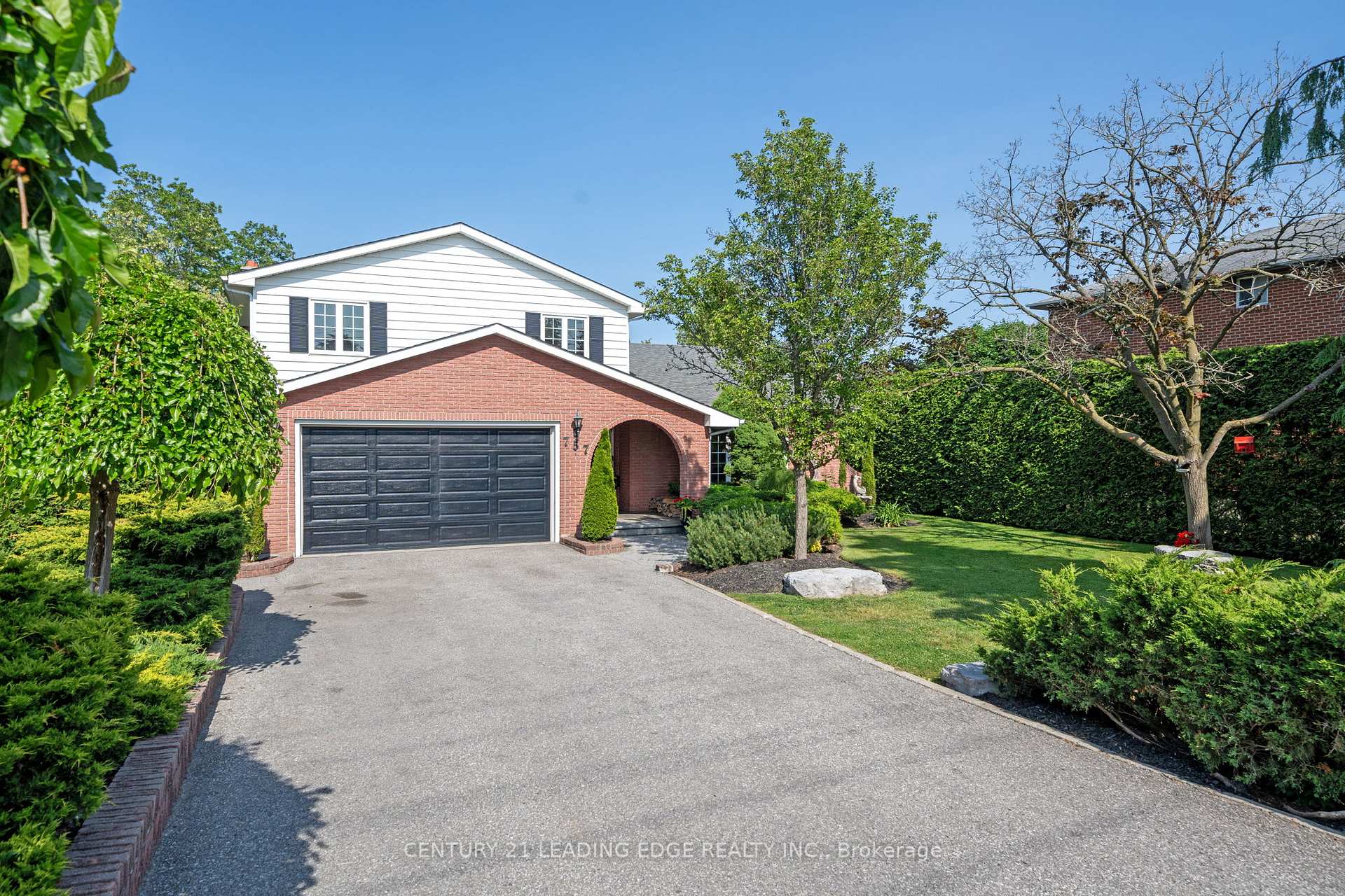 Photo 1 of 757 Cochrane Street, Whitby, Williamsburg — HOMEH