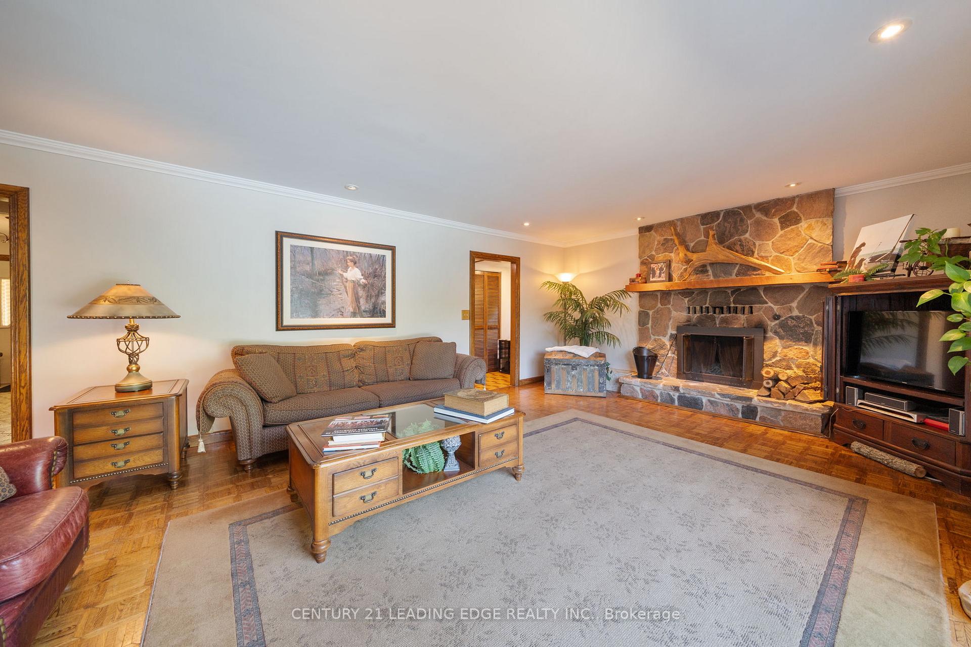 Photo 12 of 757 Cochrane Street, Whitby, Williamsburg — HOMEH