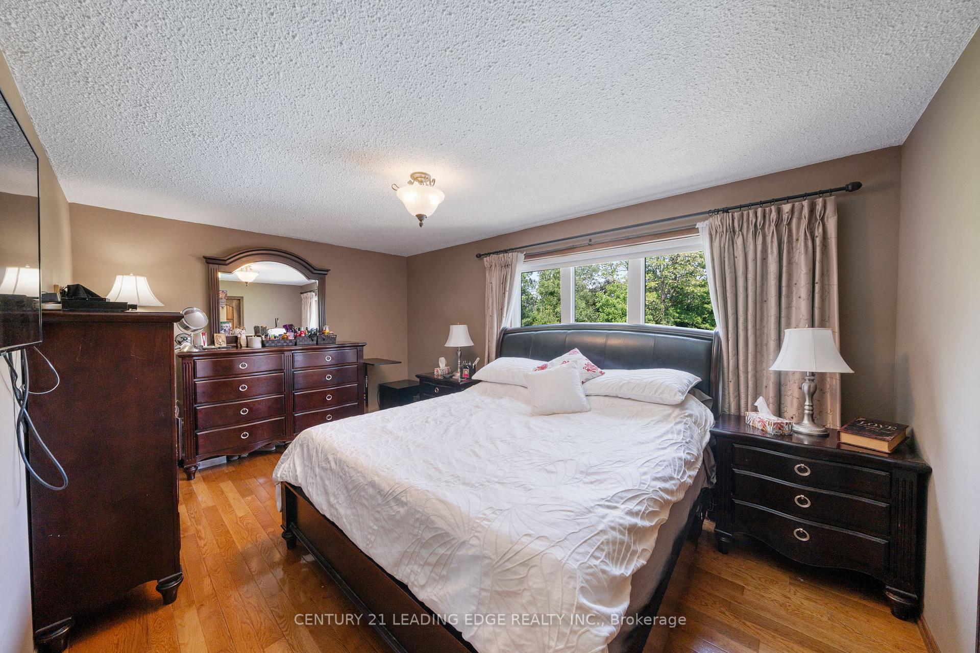 Photo 18 of 757 Cochrane Street, Whitby, Williamsburg — HOMEH