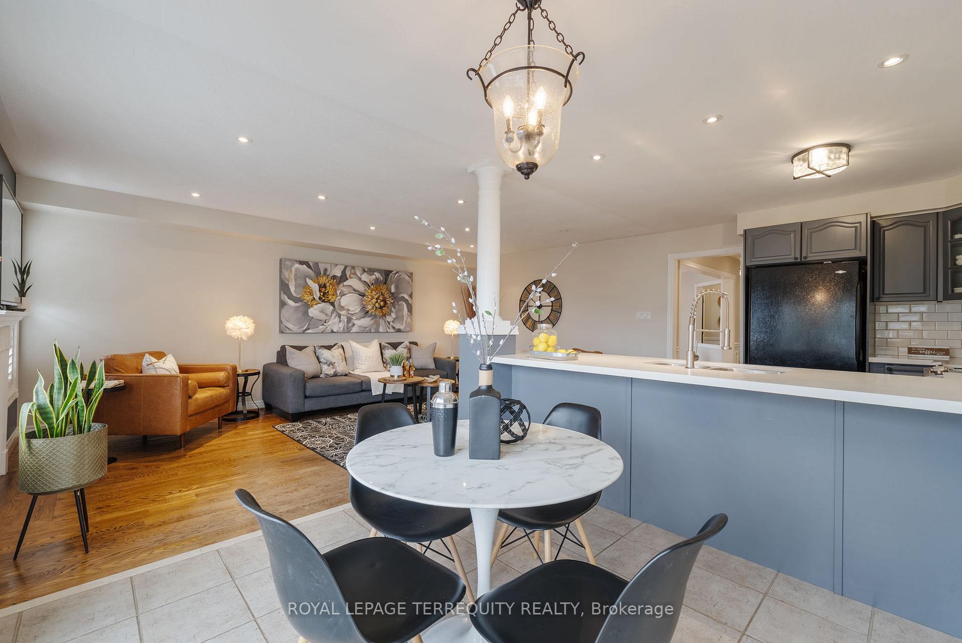 Photo 14 of 45 Aster Crescent, Whitby, Brooklin — HOMEH