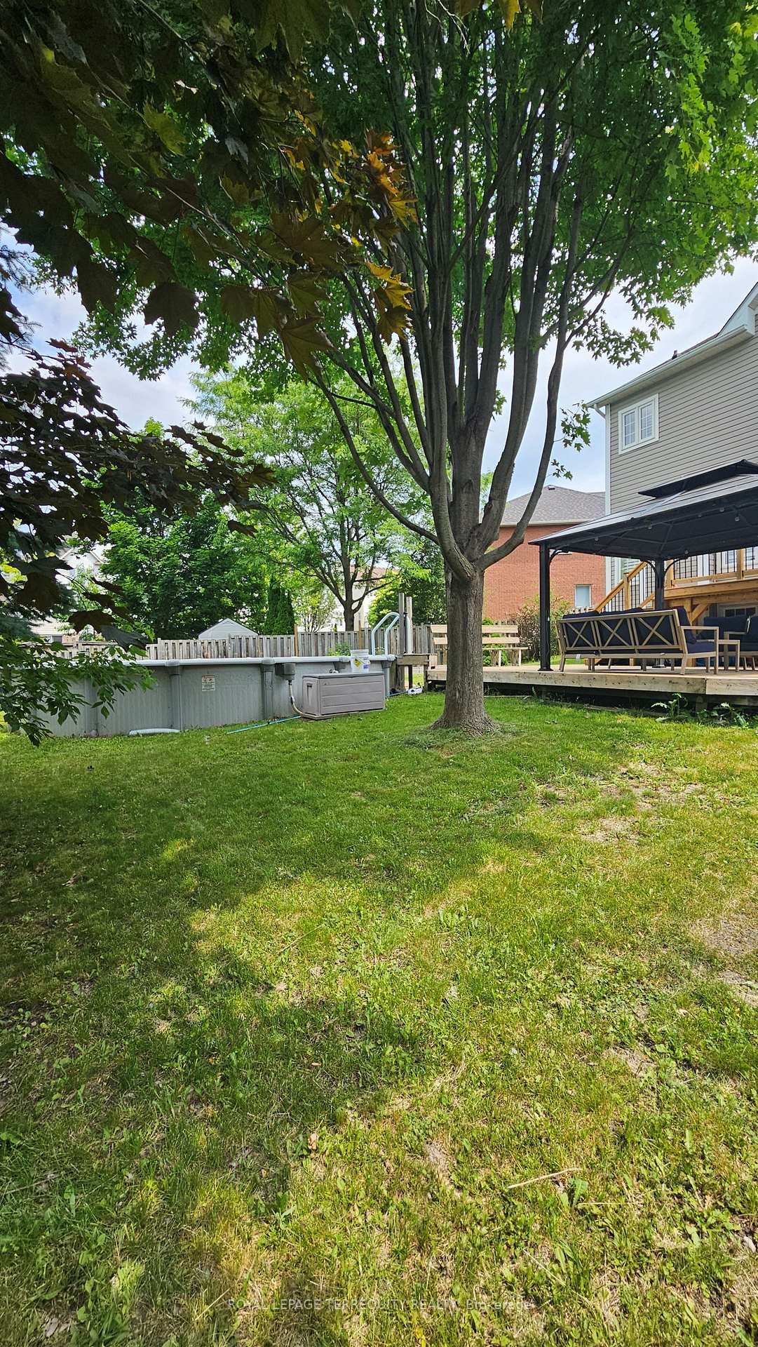 Photo 29 of 45 Aster Crescent, Whitby, Brooklin — HOMEH