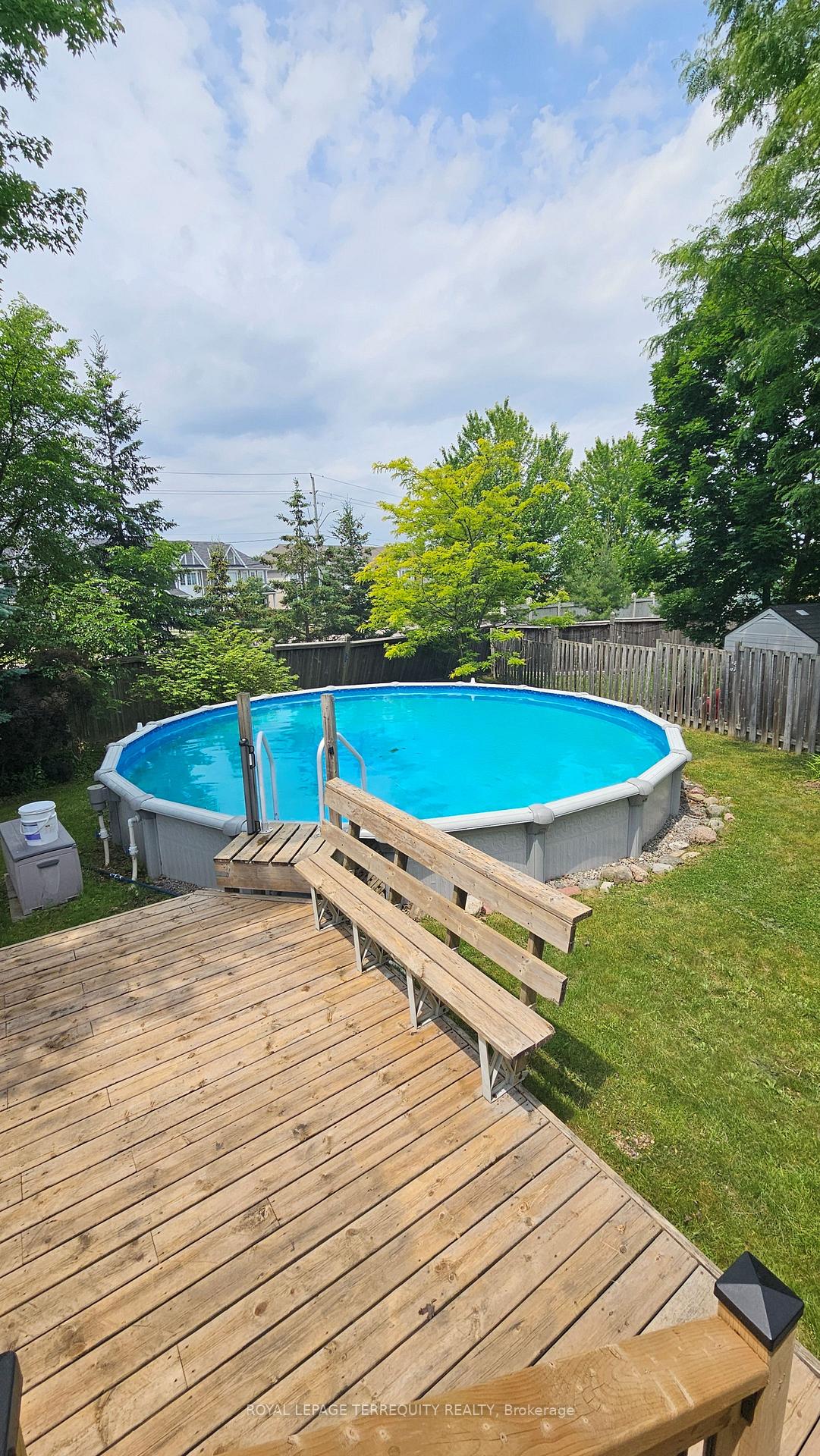 Photo 30 of 45 Aster Crescent, Whitby, Brooklin — HOMEH