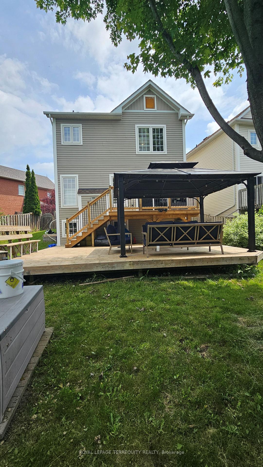 Photo 32 of 45 Aster Crescent, Whitby, Brooklin — HOMEH