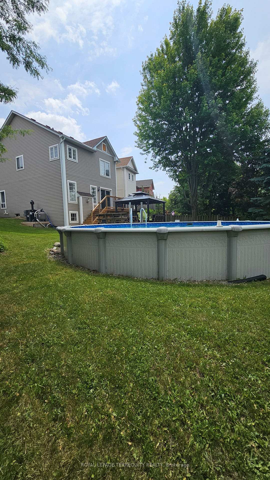 Photo 34 of 45 Aster Crescent, Whitby, Brooklin — HOMEH