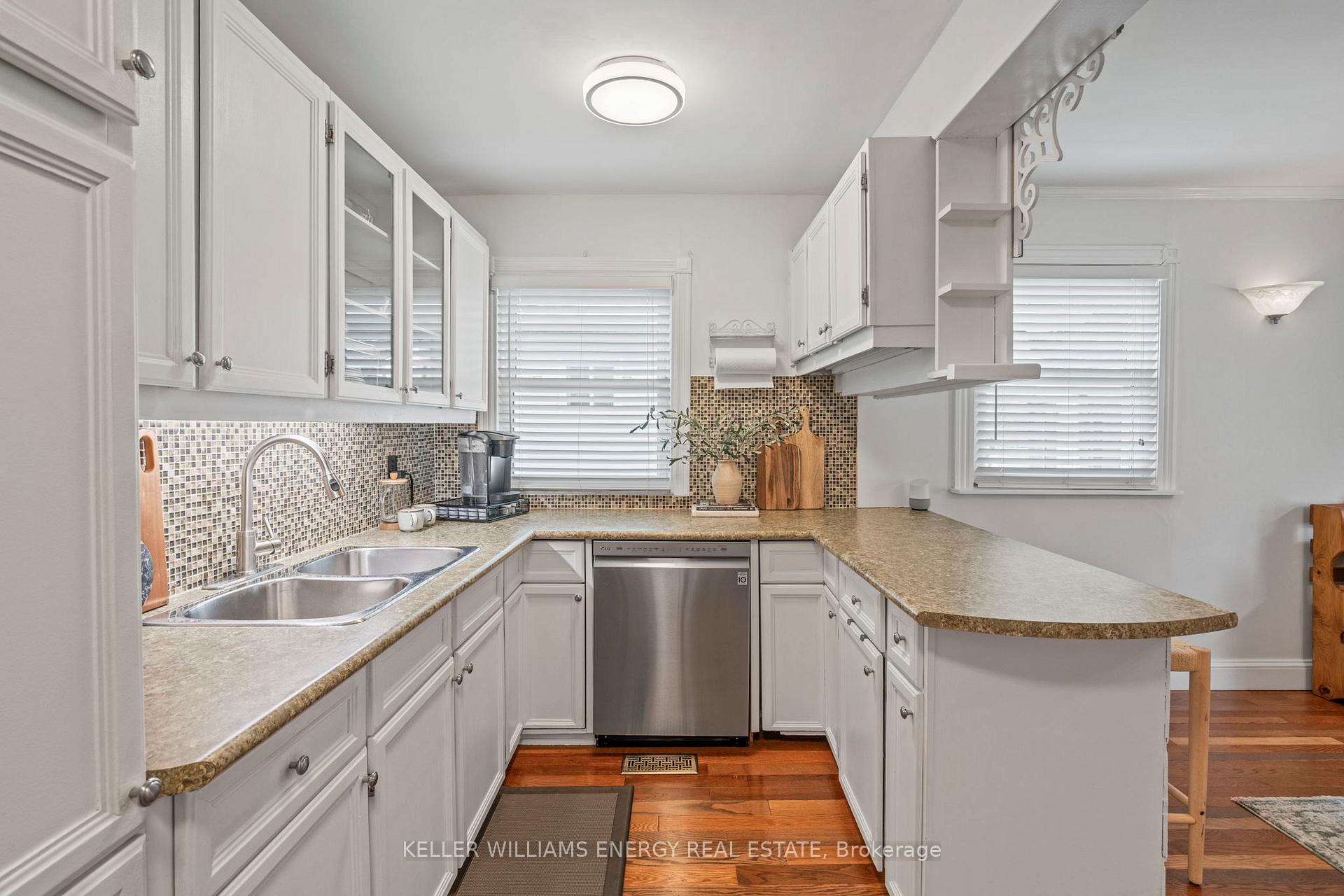 Photo 10 of 54 Cedar Street, Ajax, Central — HOMEH