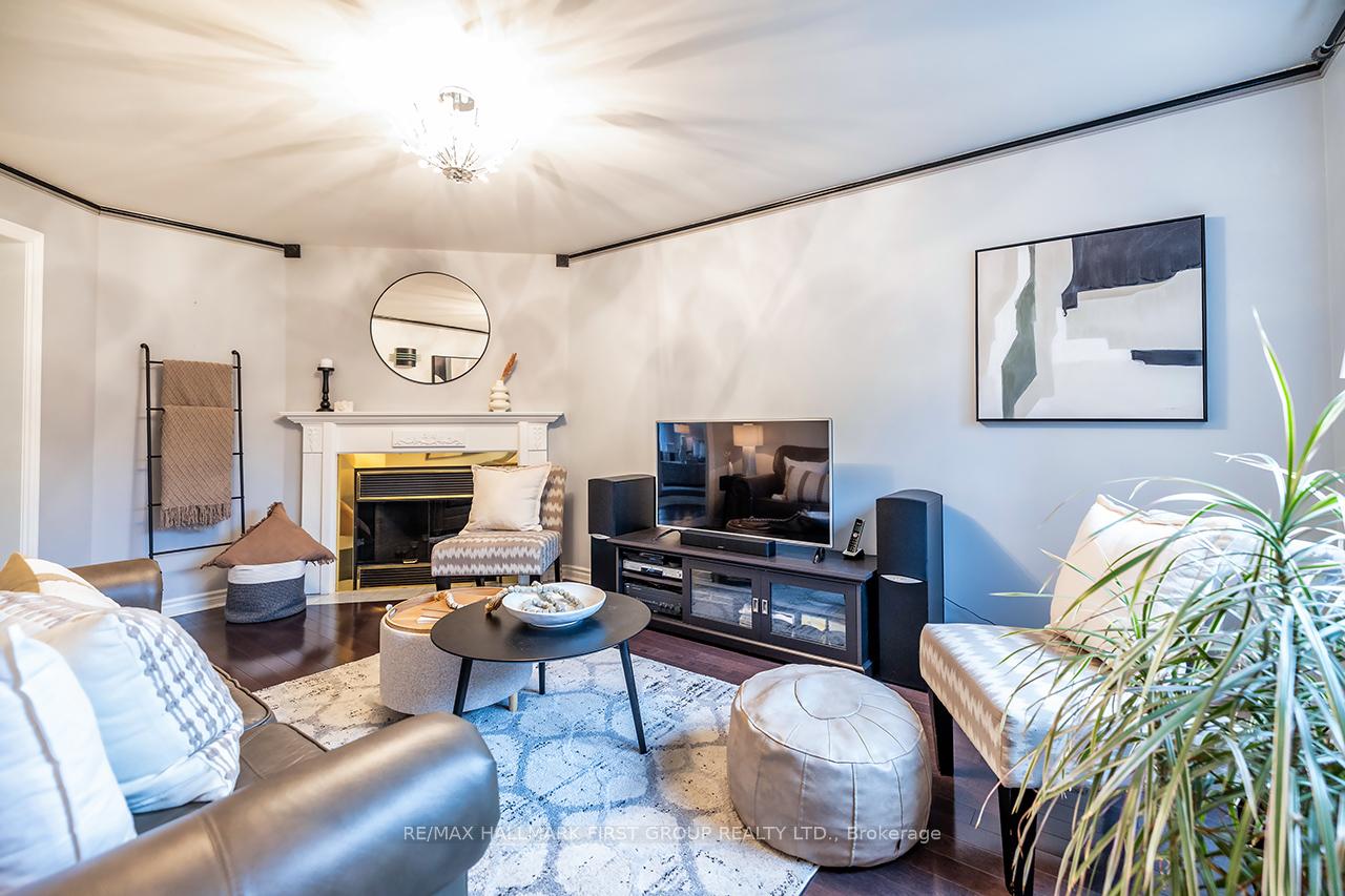Photo 13 of 1 Watersdown Crescent, Whitby, Rolling Acres — HOMEH