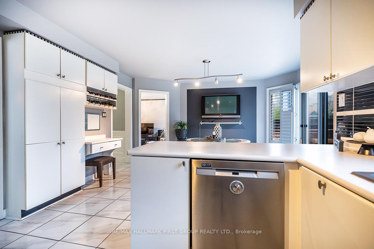 Photo 18 of 1 Watersdown Crescent, Whitby, Rolling Acres — HOMEH