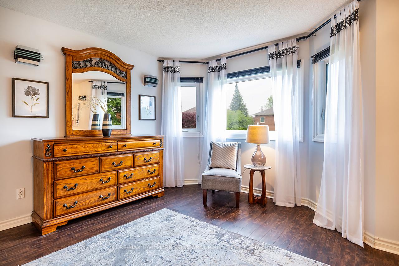 Photo 21 of 1 Watersdown Crescent, Whitby, Rolling Acres — HOMEH