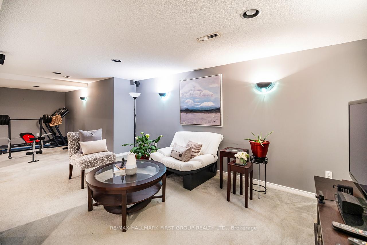 Photo 29 of 1 Watersdown Crescent, Whitby, Rolling Acres — HOMEH