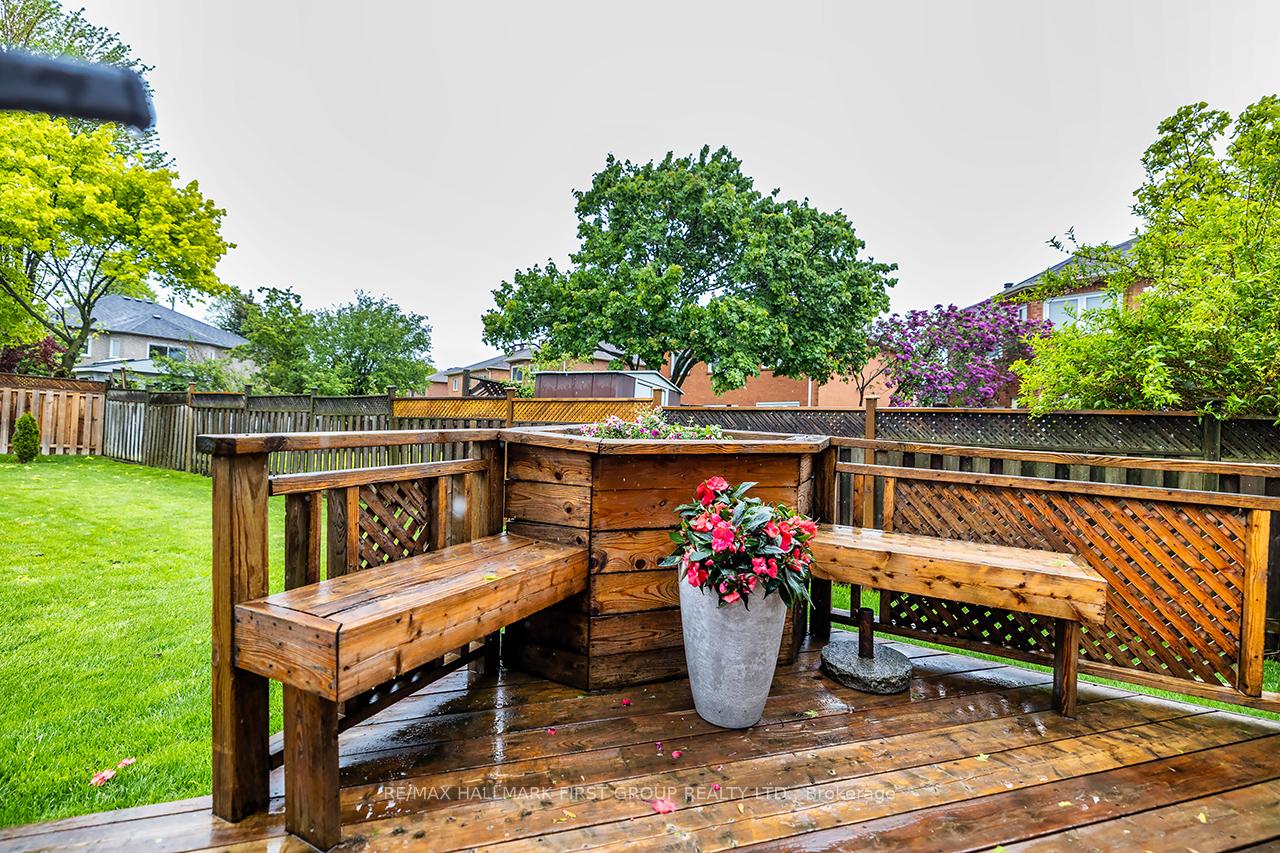 Photo 36 of 1 Watersdown Crescent, Whitby, Rolling Acres — HOMEH