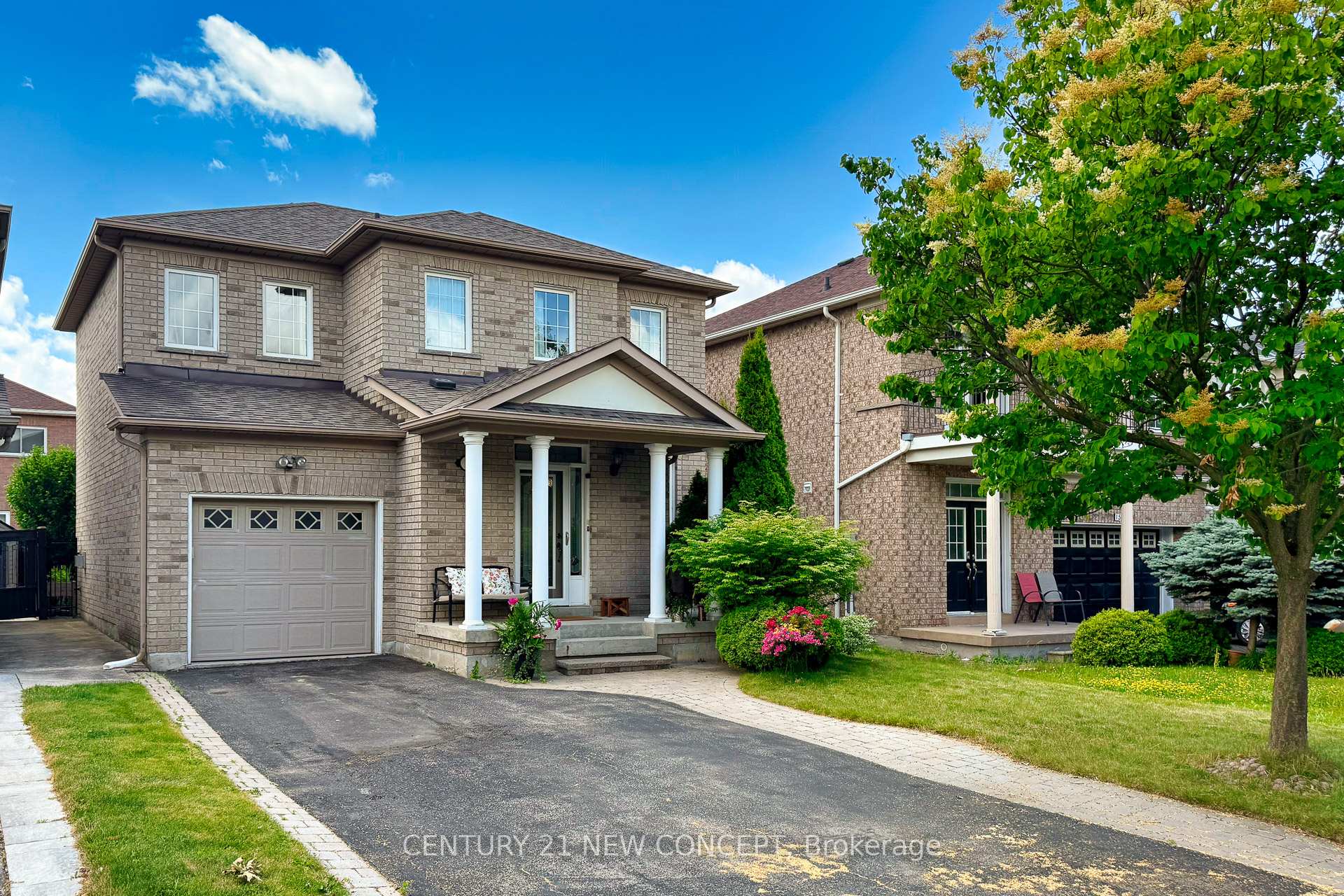 Photo 1 of 11 Scarlett Trail, Vaughan, Vellore Village — HOMEH