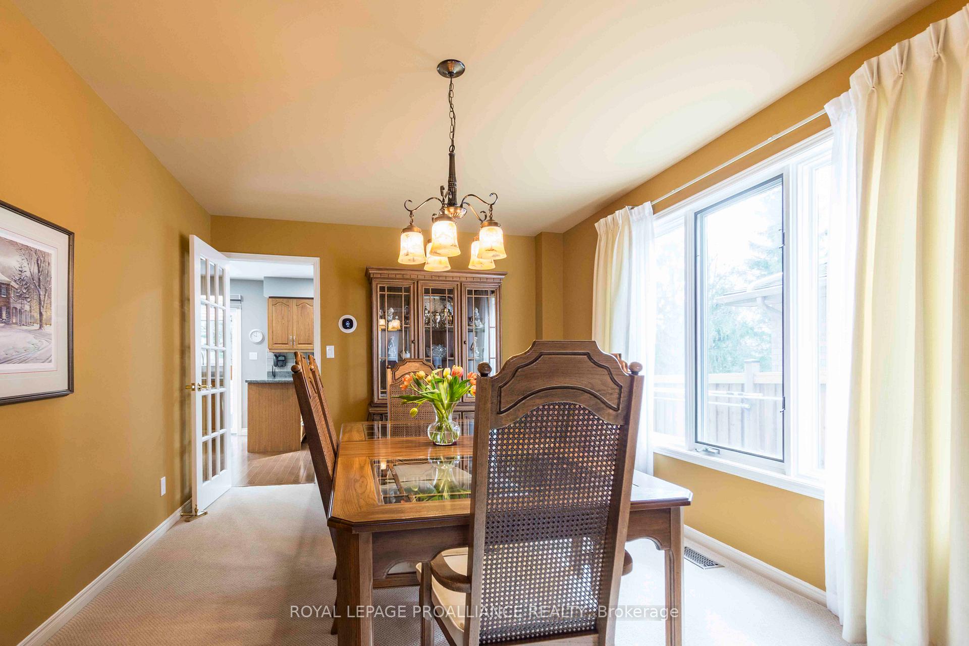 Photo 10 of 27 Northumberland Boulevard, Quinte West, Trenton Ward — HOMEH