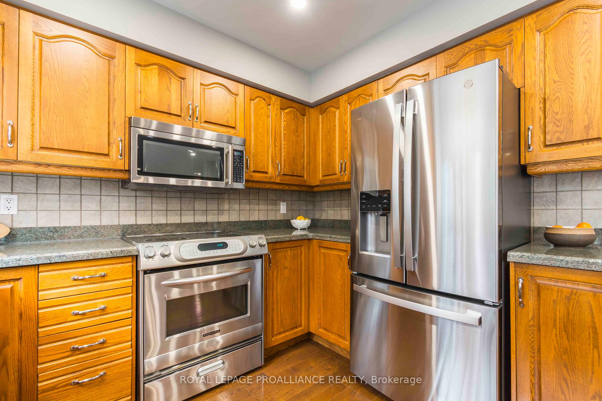 Photo 14 of 27 Northumberland Boulevard, Quinte West, Trenton Ward — HOMEH
