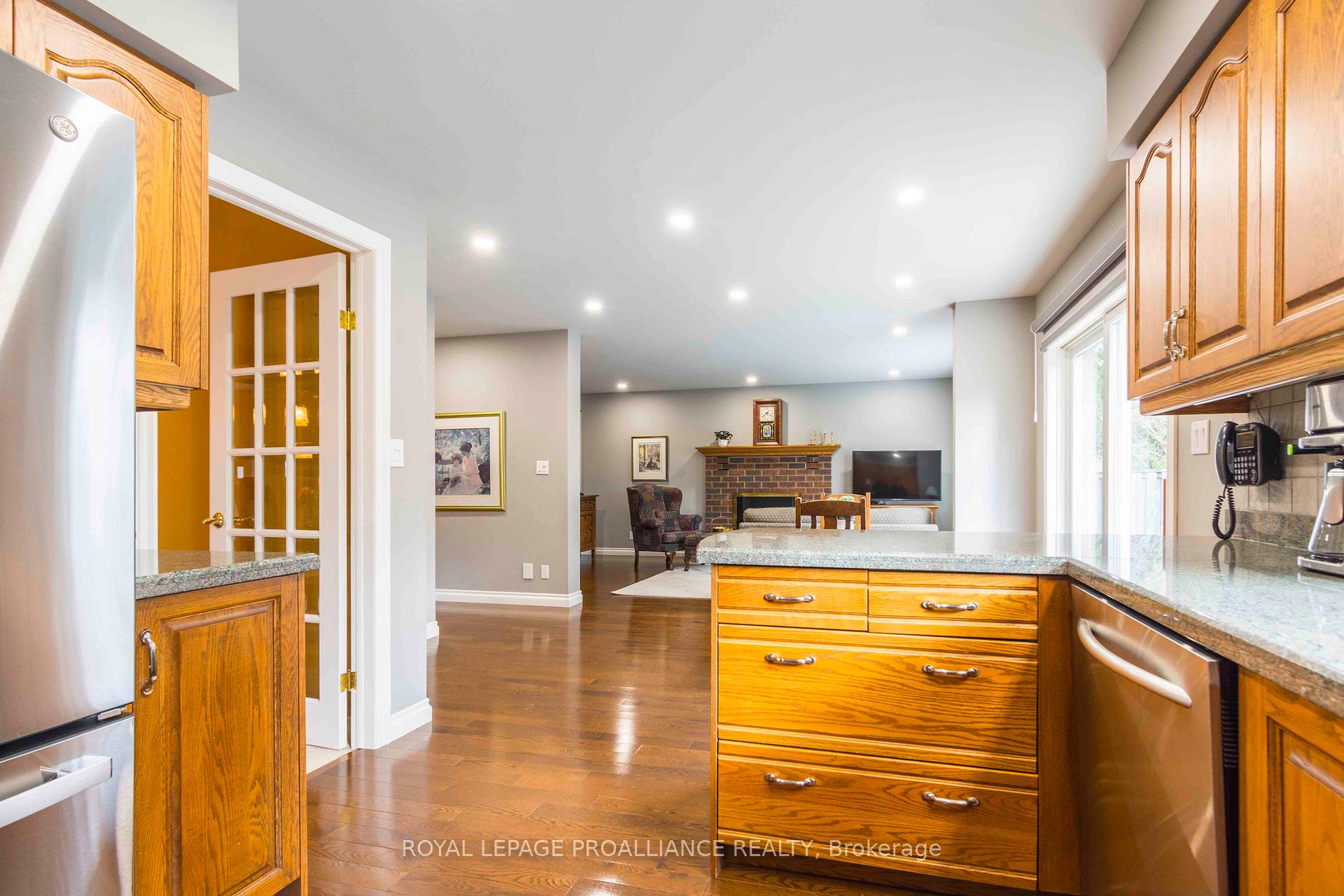 Photo 15 of 27 Northumberland Boulevard, Quinte West, Trenton Ward — HOMEH