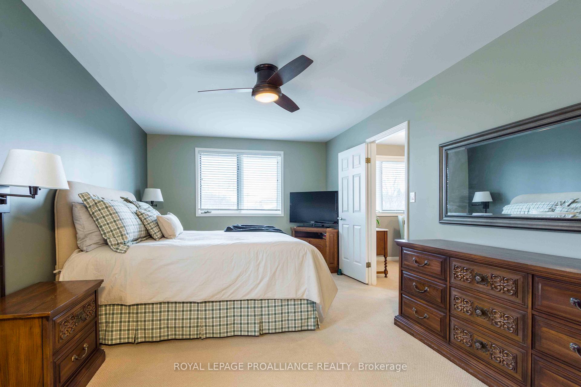 Photo 24 of 27 Northumberland Boulevard, Quinte West, Trenton Ward — HOMEH