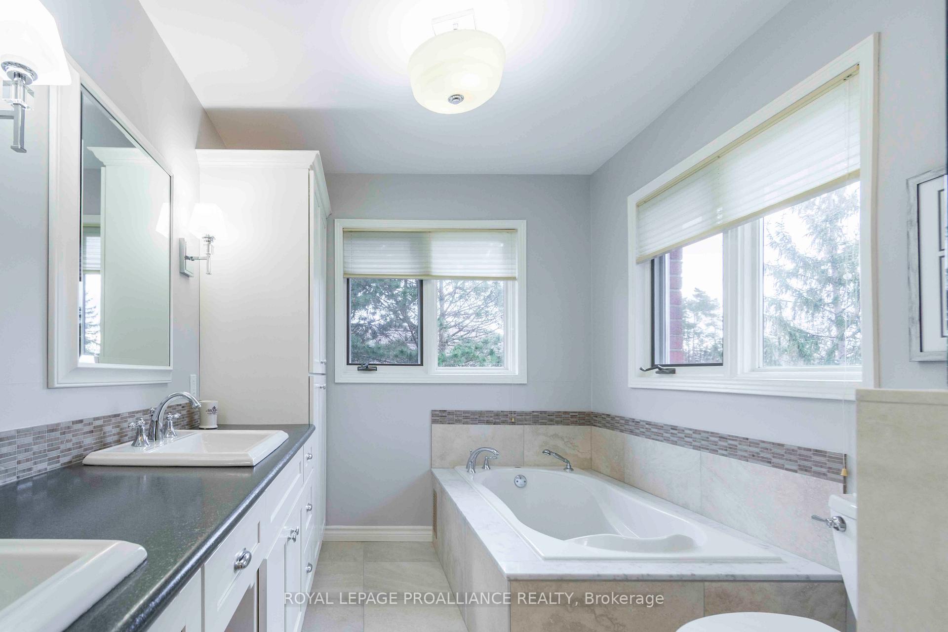Photo 25 of 27 Northumberland Boulevard, Quinte West, Trenton Ward — HOMEH