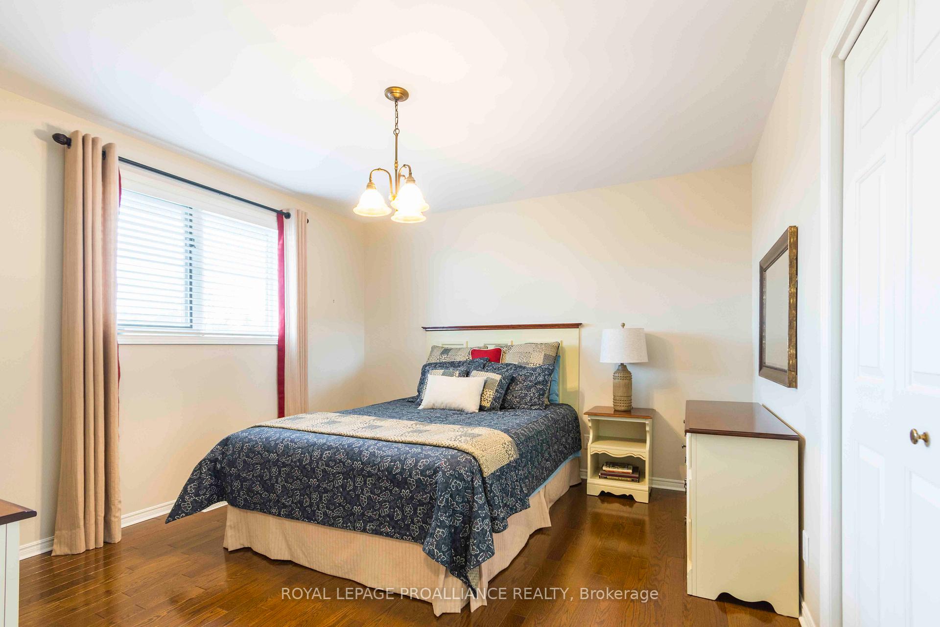 Photo 29 of 27 Northumberland Boulevard, Quinte West, Trenton Ward — HOMEH