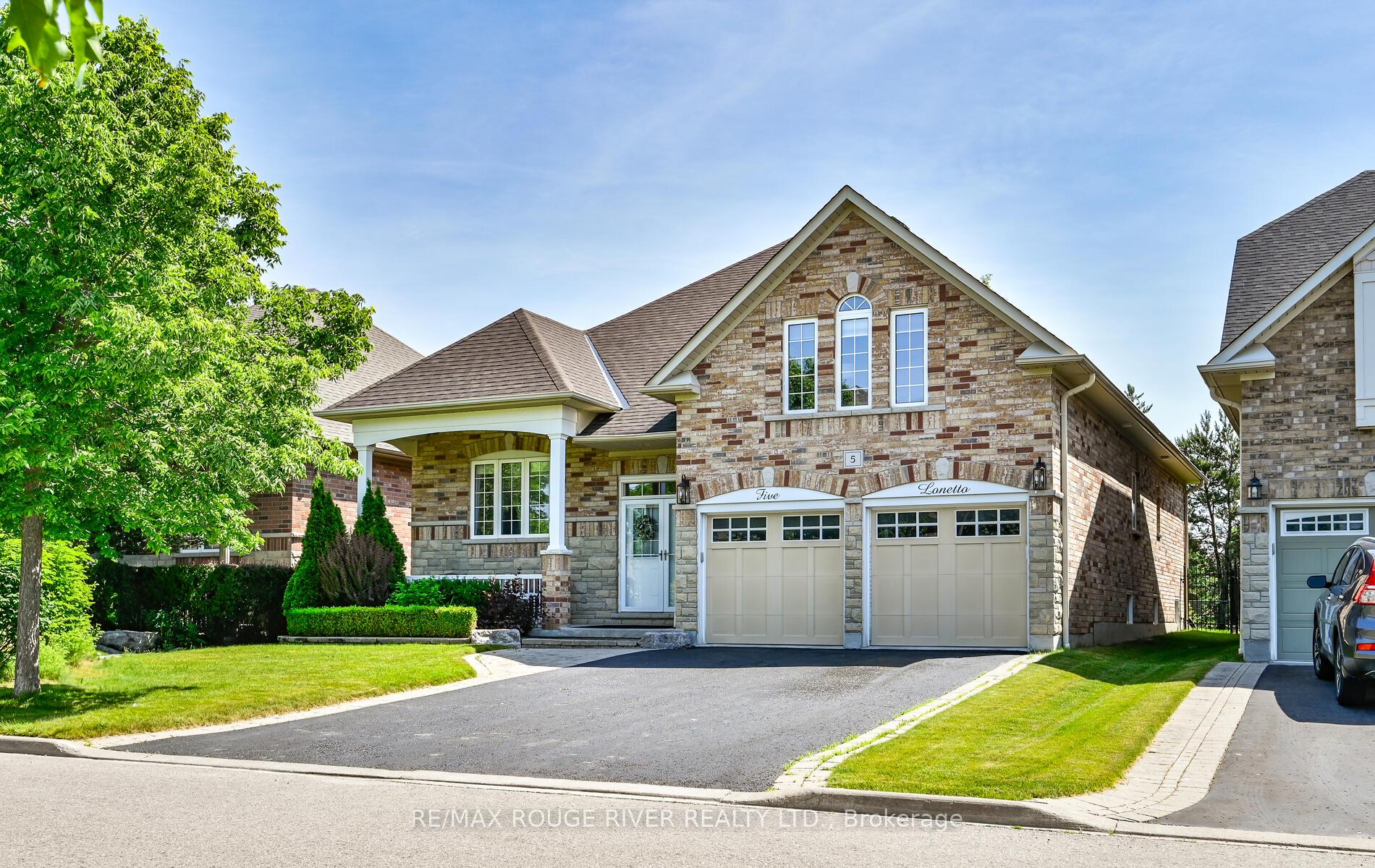 Photo 4 of 5 Lonetto Street, Whitby, Brooklin — HOMEH