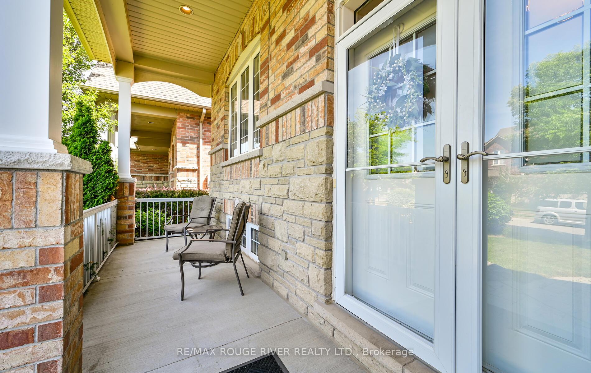 Photo 7 of 5 Lonetto Street, Whitby, Brooklin — HOMEH