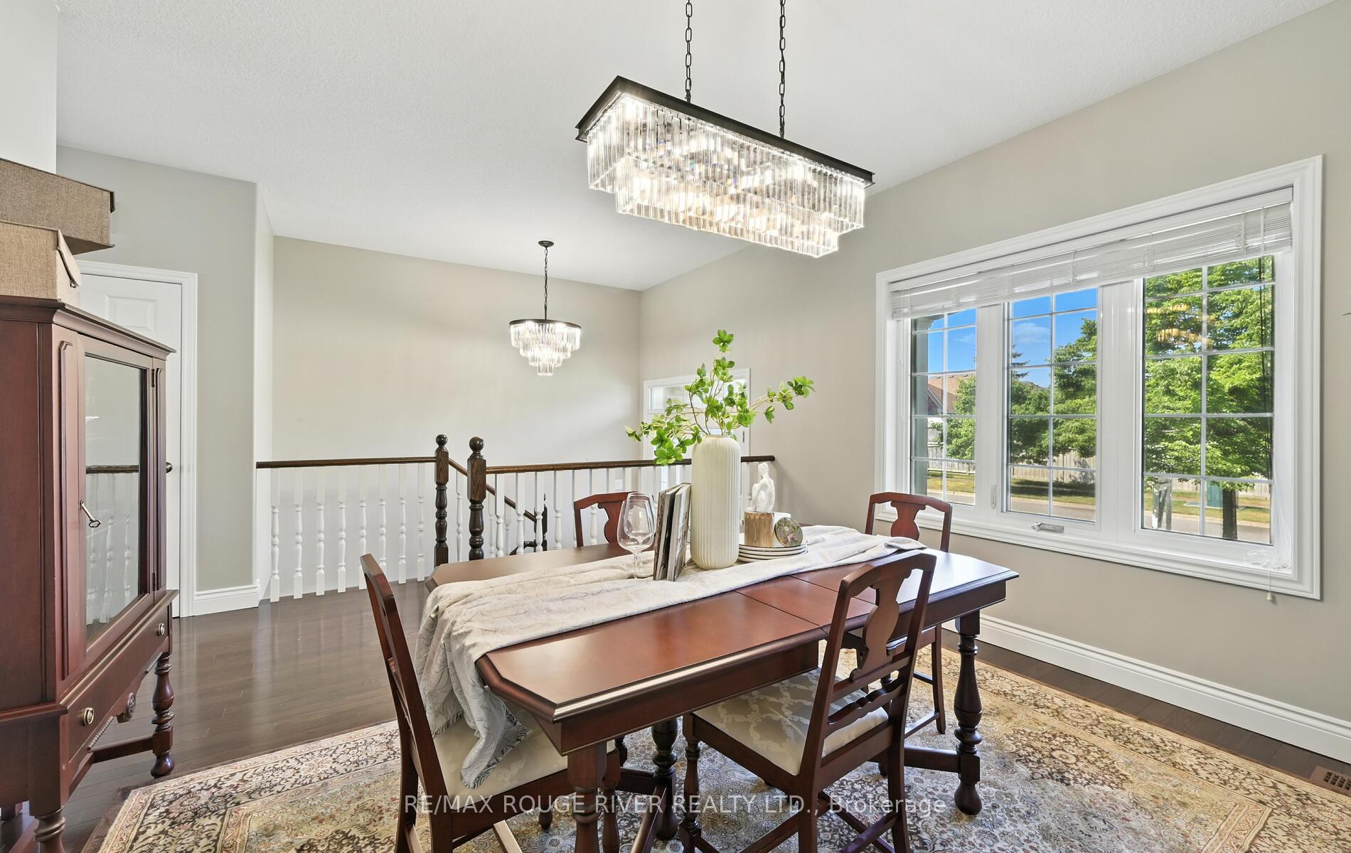Photo 10 of 5 Lonetto Street, Whitby, Brooklin — HOMEH