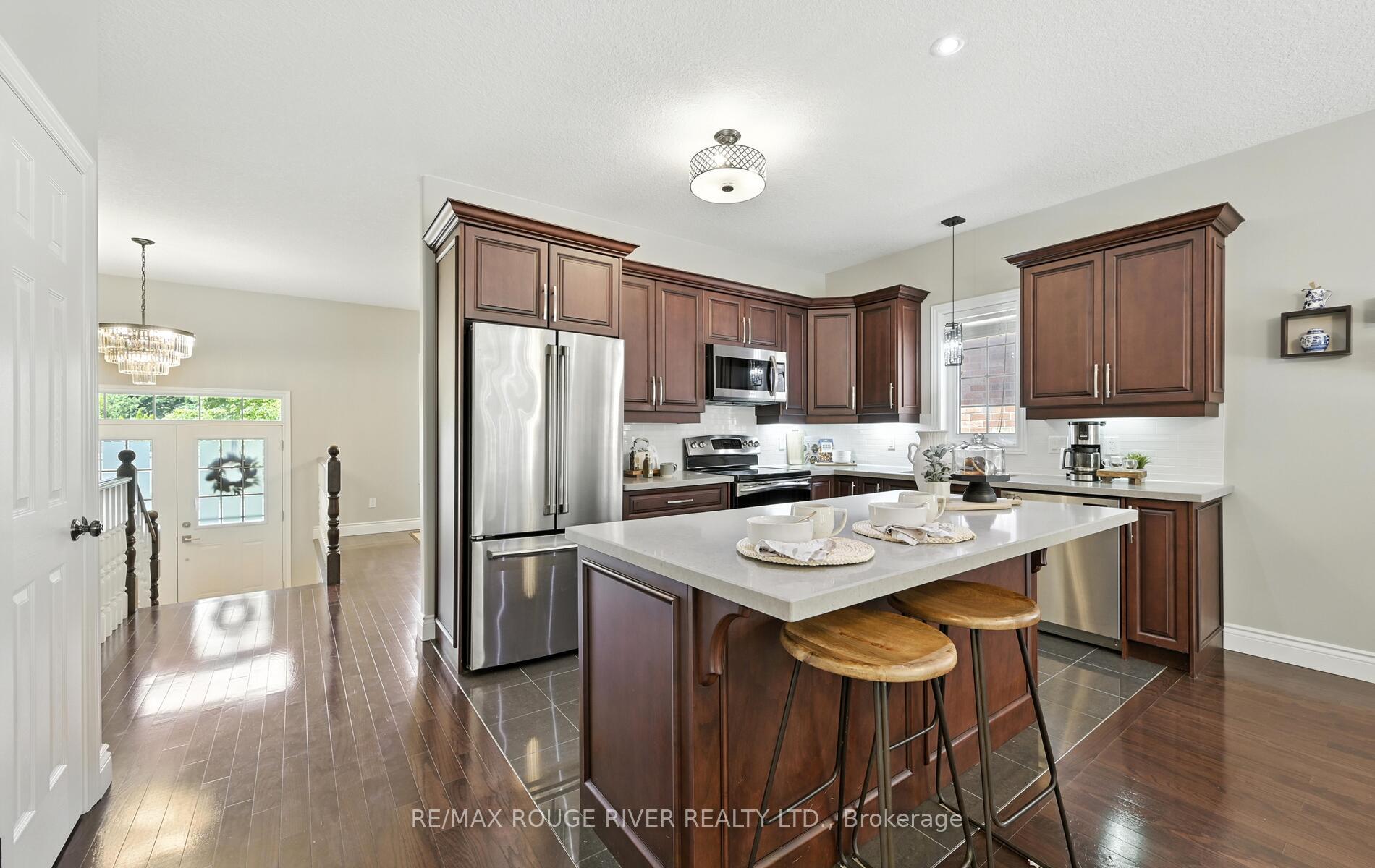 Photo 13 of 5 Lonetto Street, Whitby, Brooklin — HOMEH