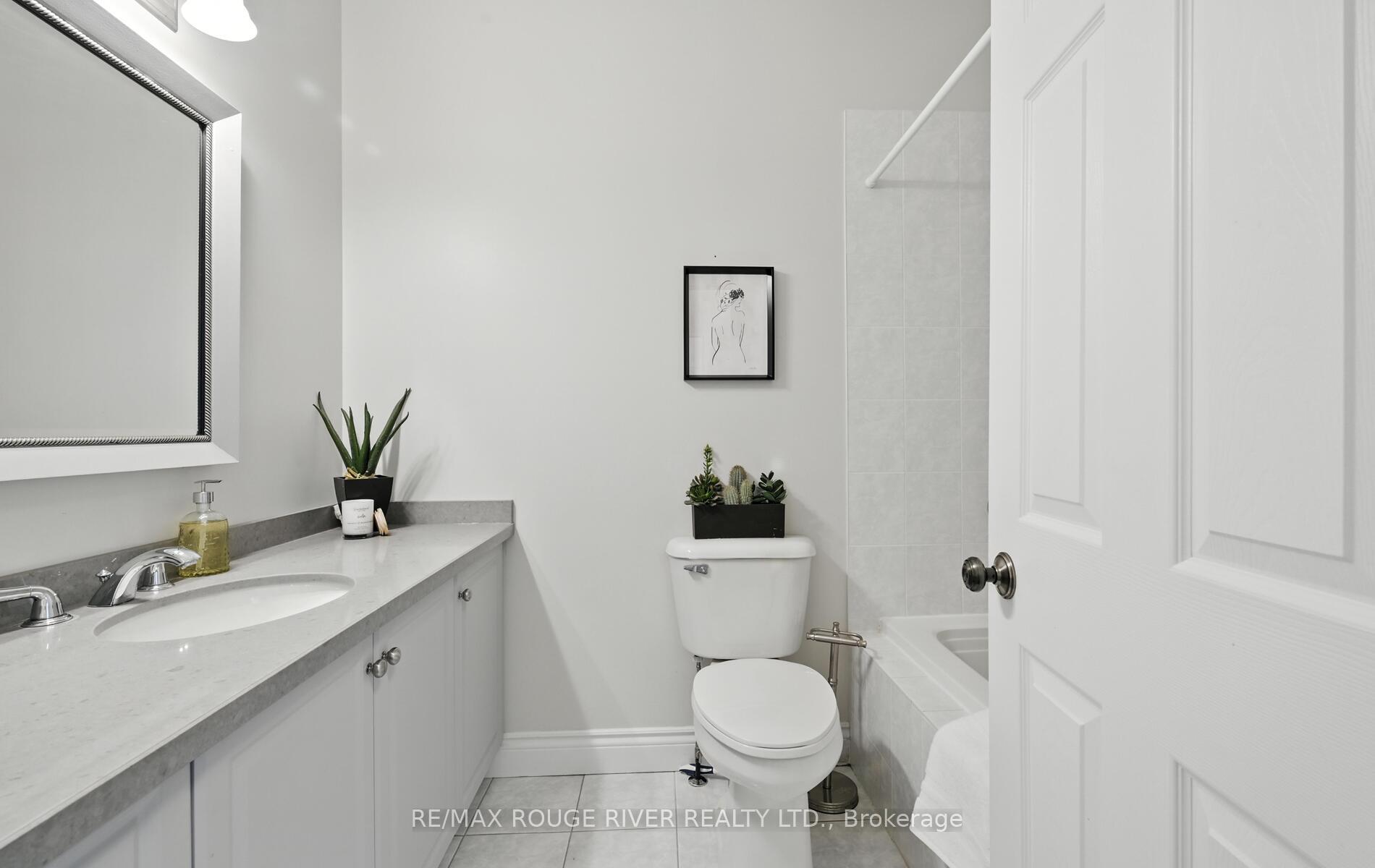 Photo 33 of 5 Lonetto Street, Whitby, Brooklin — HOMEH