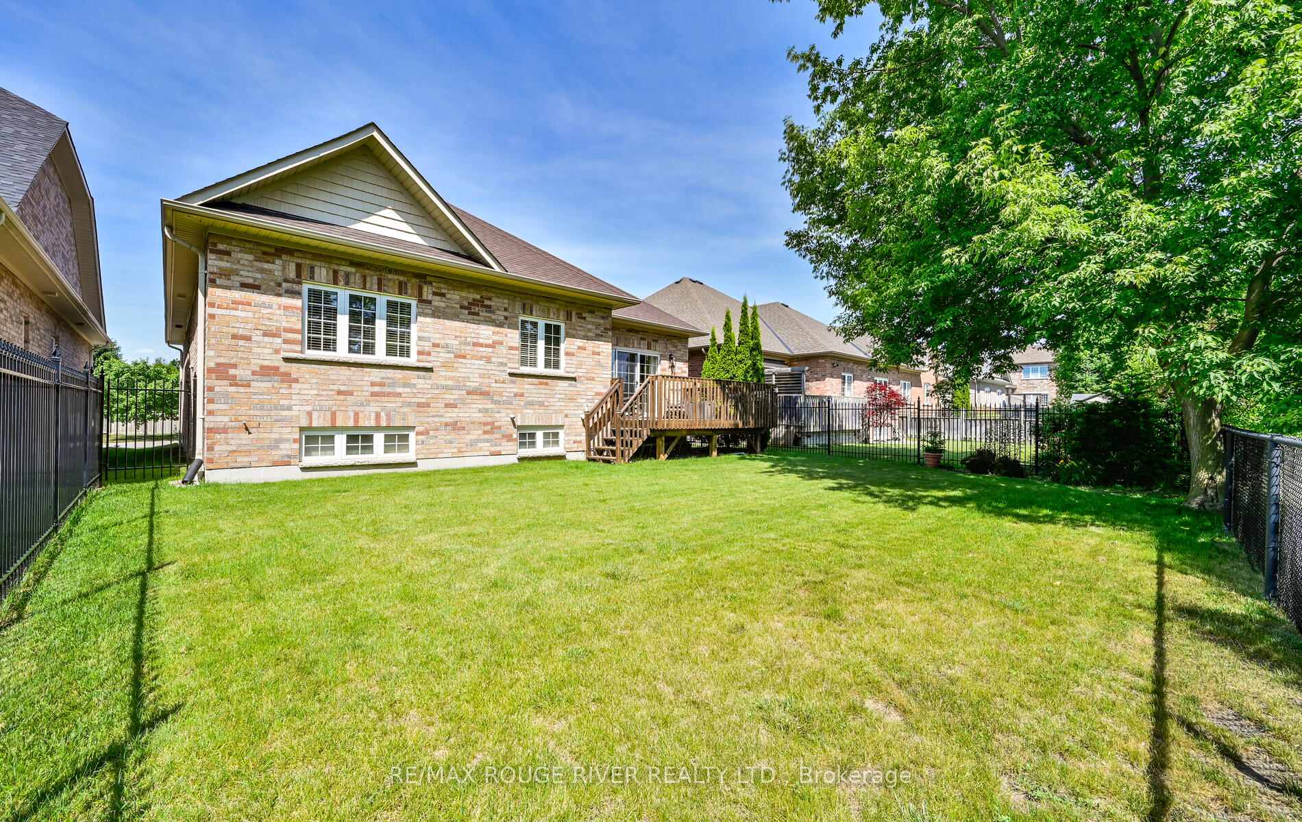 Photo 41 of 5 Lonetto Street, Whitby, Brooklin — HOMEH