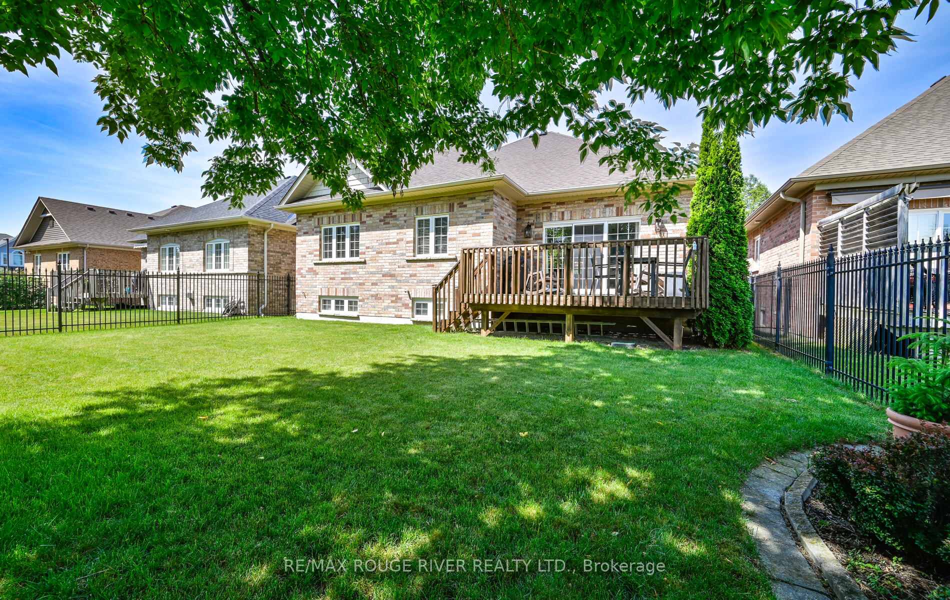 Photo 43 of 5 Lonetto Street, Whitby, Brooklin — HOMEH