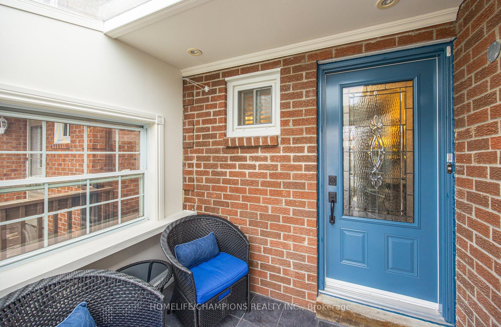 Photo 3 of 1121 Tanzer Court, Pickering, Bay Ridges — HOMEH
