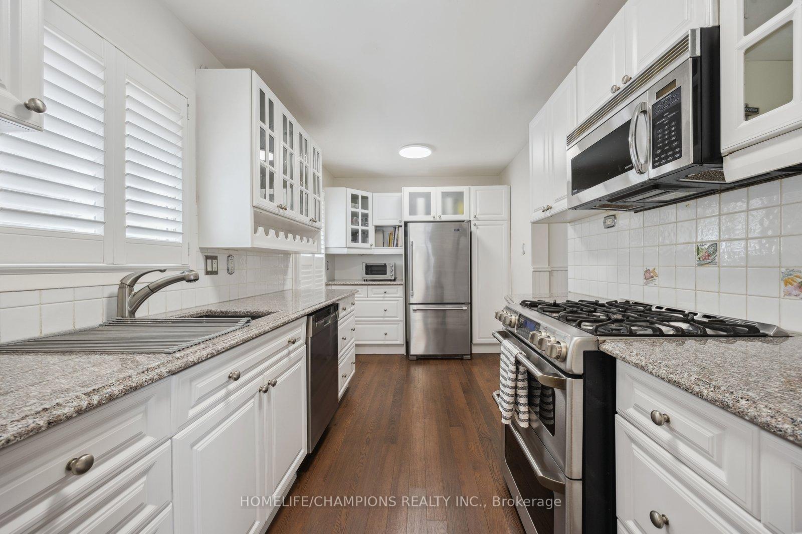 Photo 6 of 1121 Tanzer Court, Pickering, Bay Ridges — HOMEH