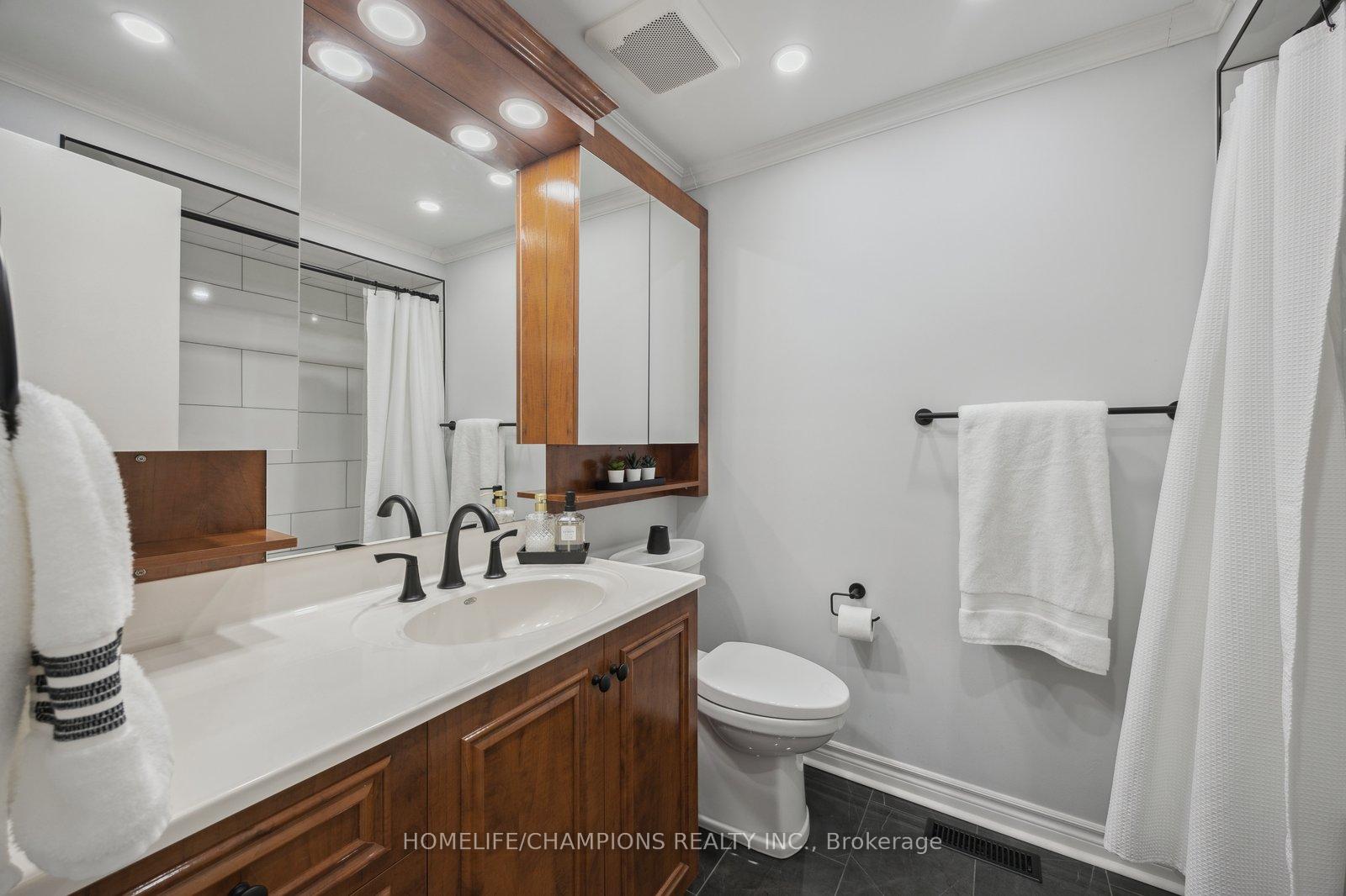 Photo 16 of 1121 Tanzer Court, Pickering, Bay Ridges — HOMEH