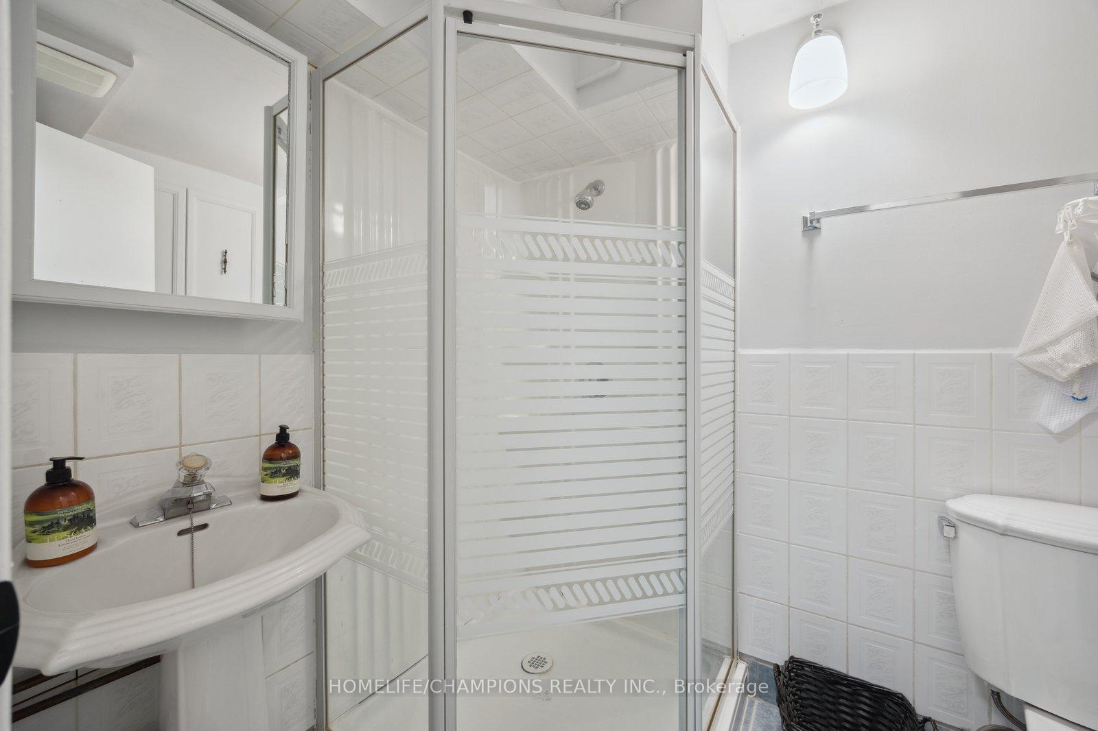 Photo 22 of 1121 Tanzer Court, Pickering, Bay Ridges — HOMEH