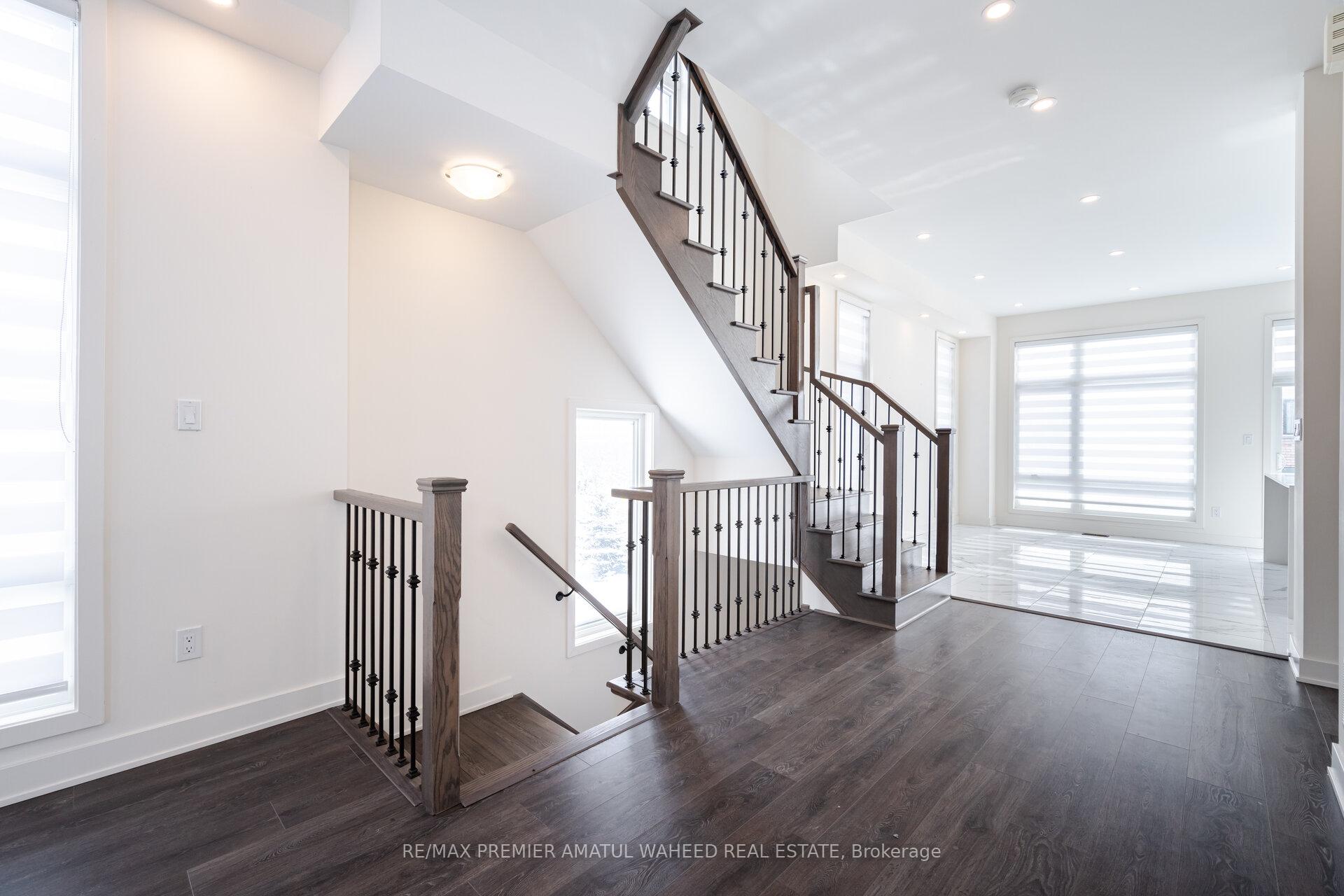 Photo 7 of 1 Benoit Street, Vaughan, Vellore Village — HOMEH