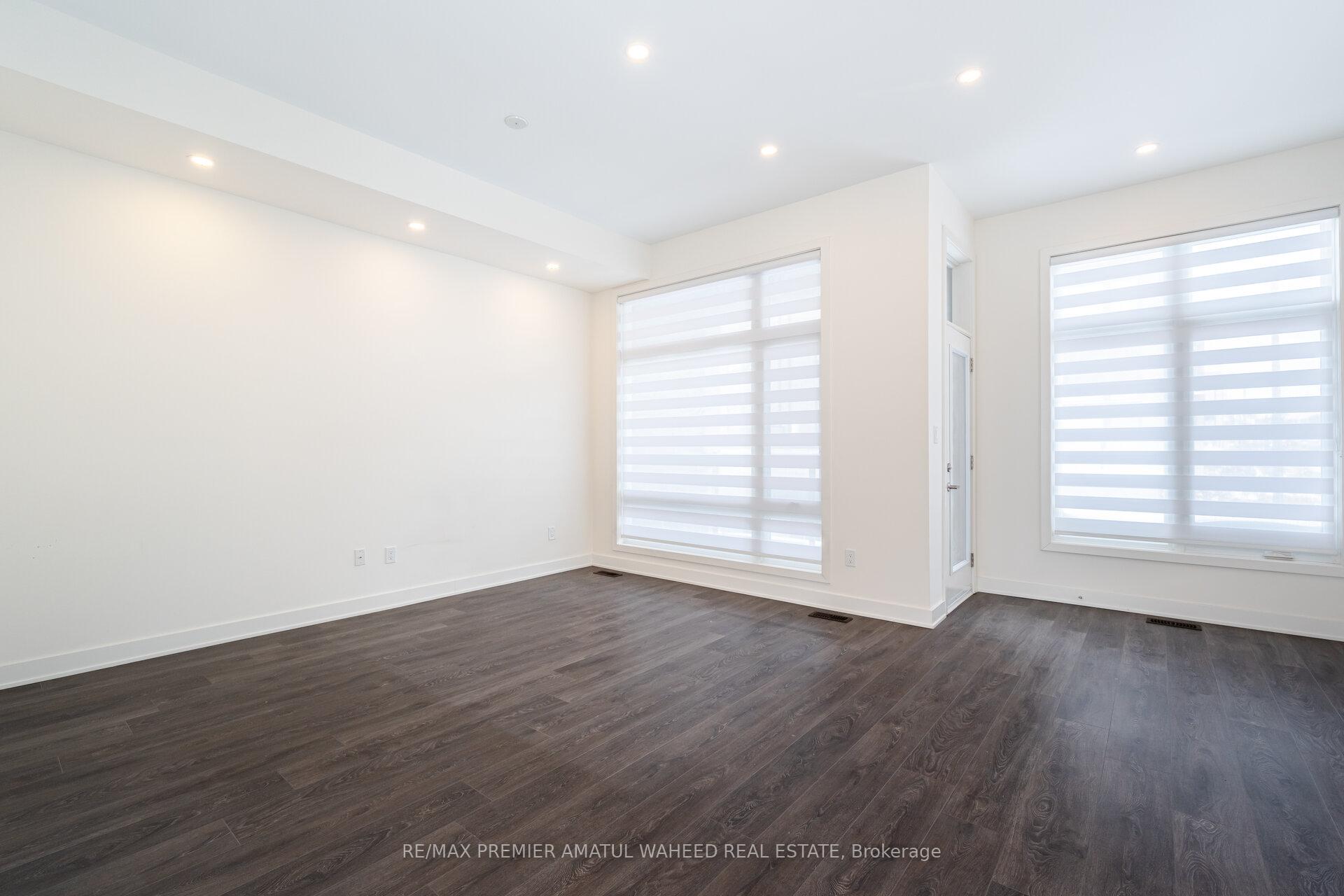 Photo 10 of 1 Benoit Street, Vaughan, Vellore Village — HOMEH