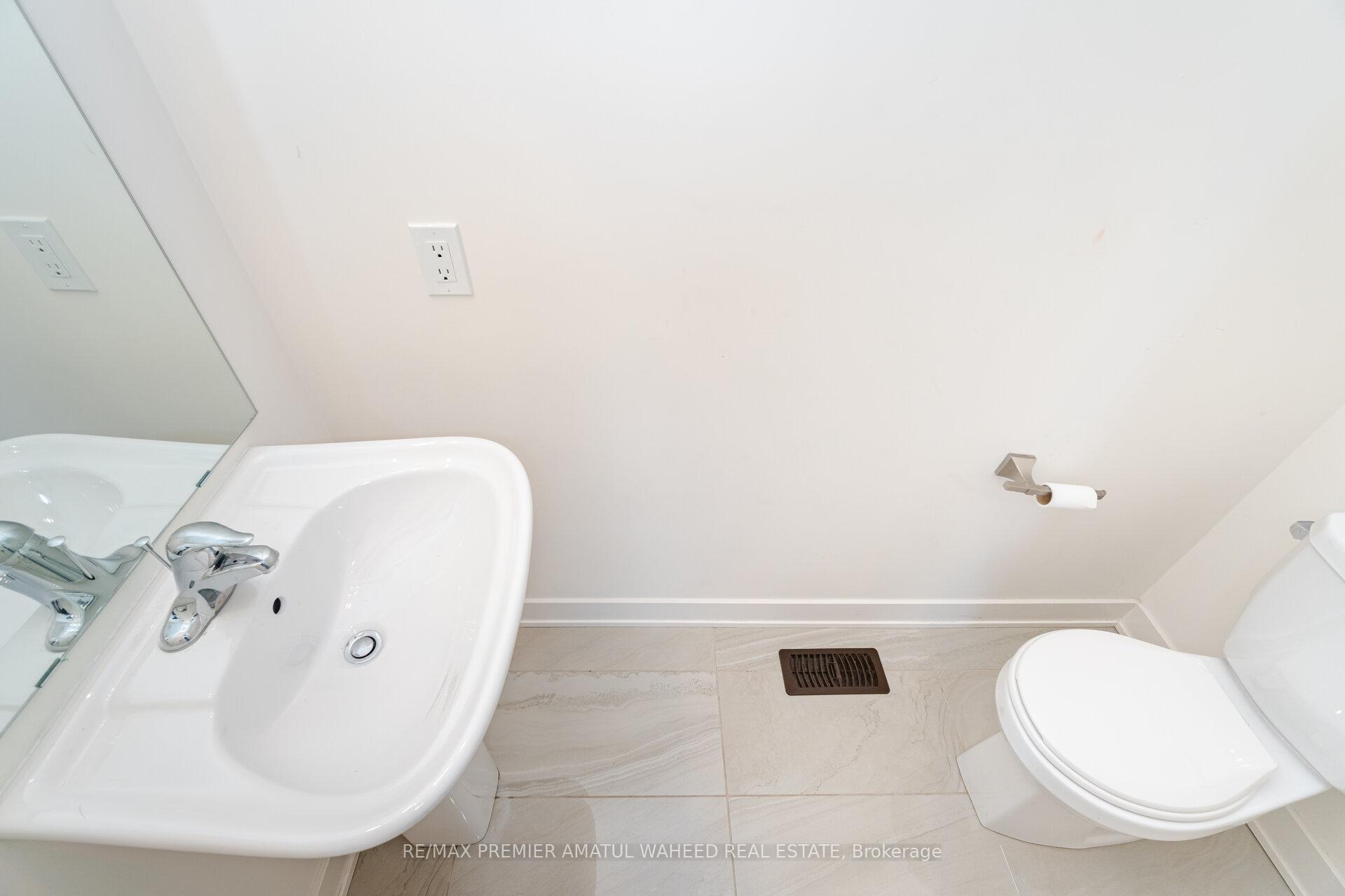 Photo 18 of 1 Benoit Street, Vaughan, Vellore Village — HOMEH