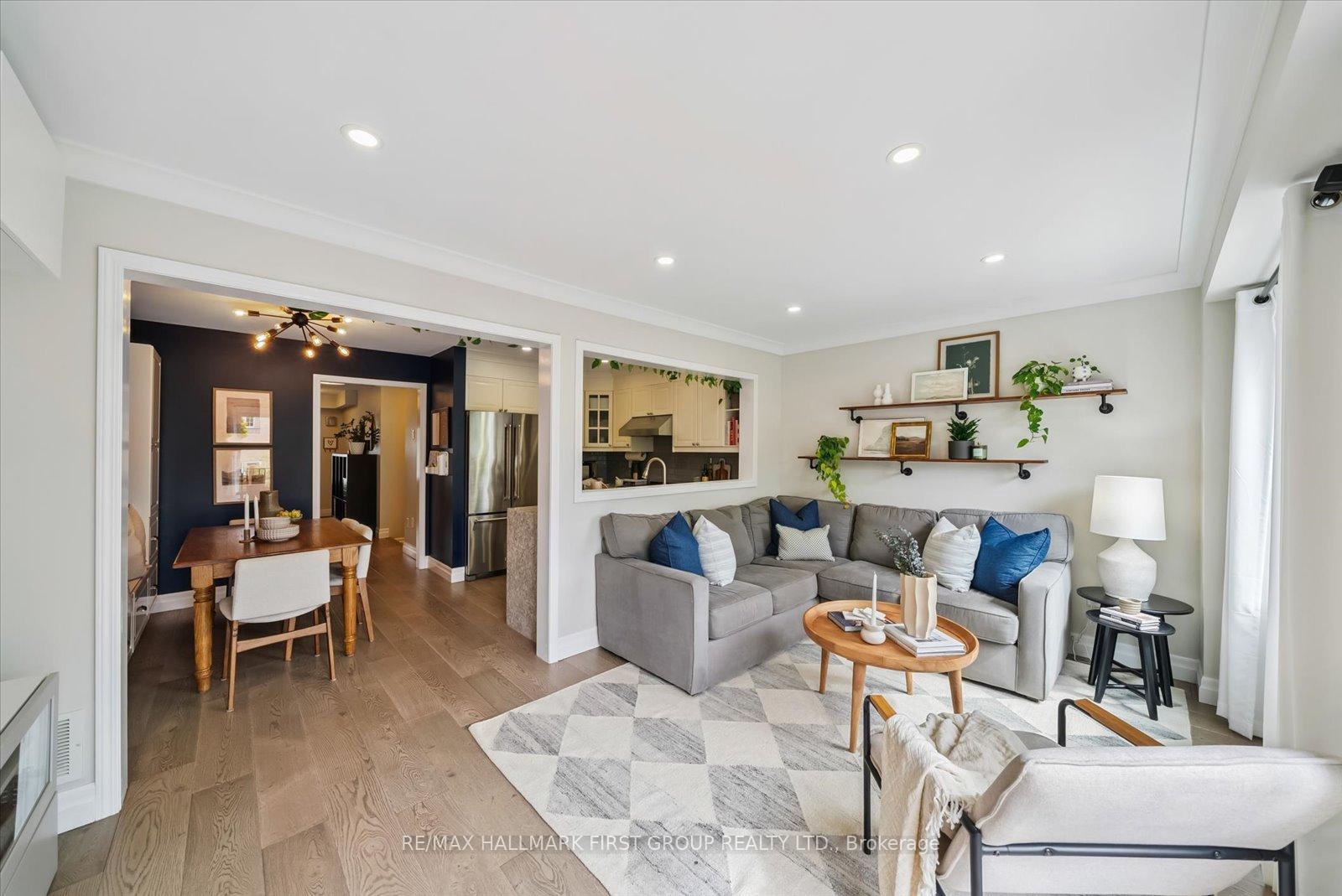 Photo 7 of 131 Kirkland Place, Whitby, Williamsburg — HOMEH