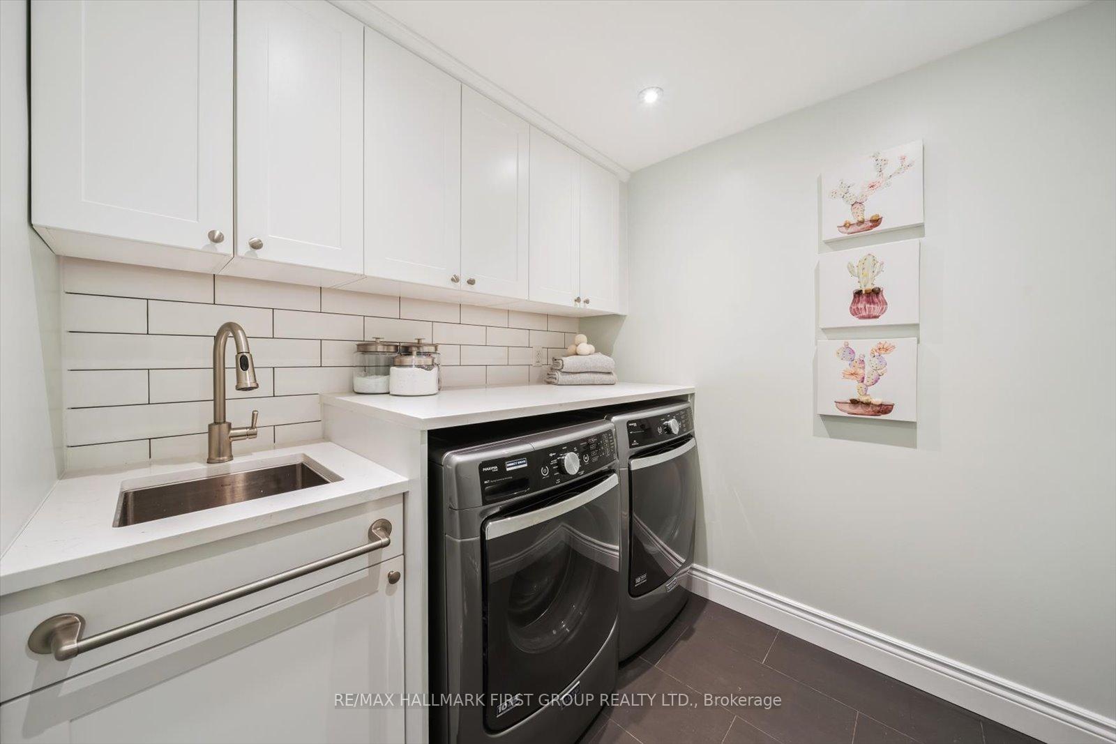 Photo 21 of 131 Kirkland Place, Whitby, Williamsburg — HOMEH