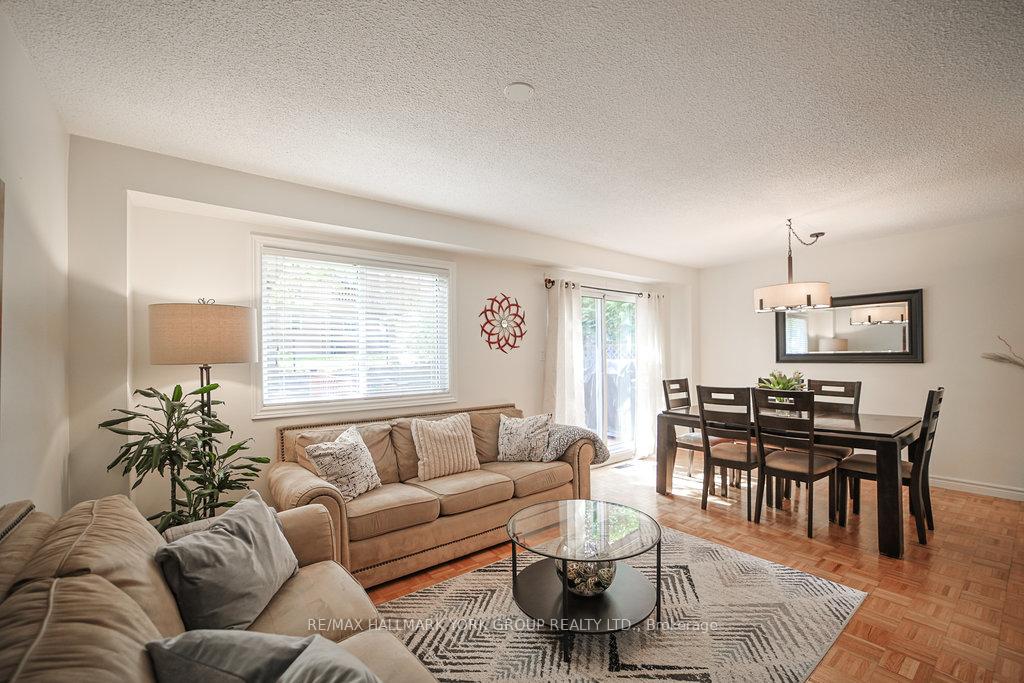 Photo 4 of 63 Crawford Rose Drive, Aurora, Aurora Heights — HOMEH