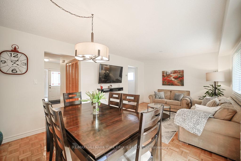 Photo 6 of 63 Crawford Rose Drive, Aurora, Aurora Heights — HOMEH