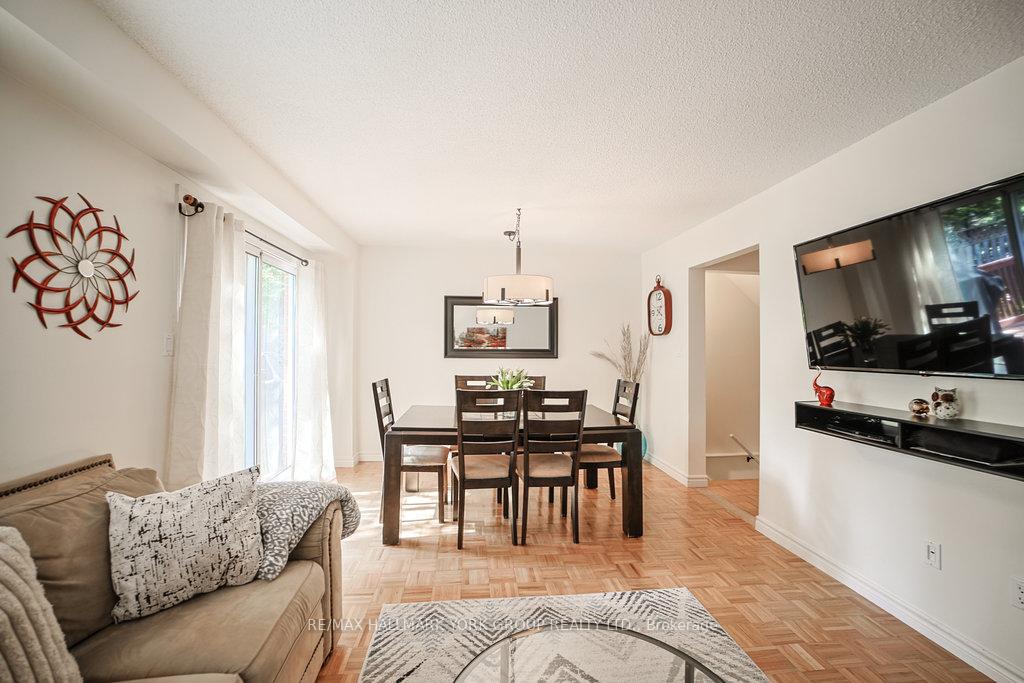 Photo 5 of 63 Crawford Rose Drive, Aurora, Aurora Heights — HOMEH