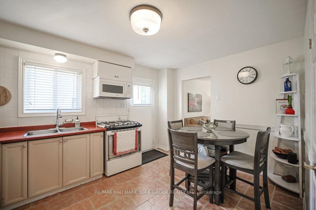 Photo 7 of 63 Crawford Rose Drive, Aurora, Aurora Heights — HOMEH