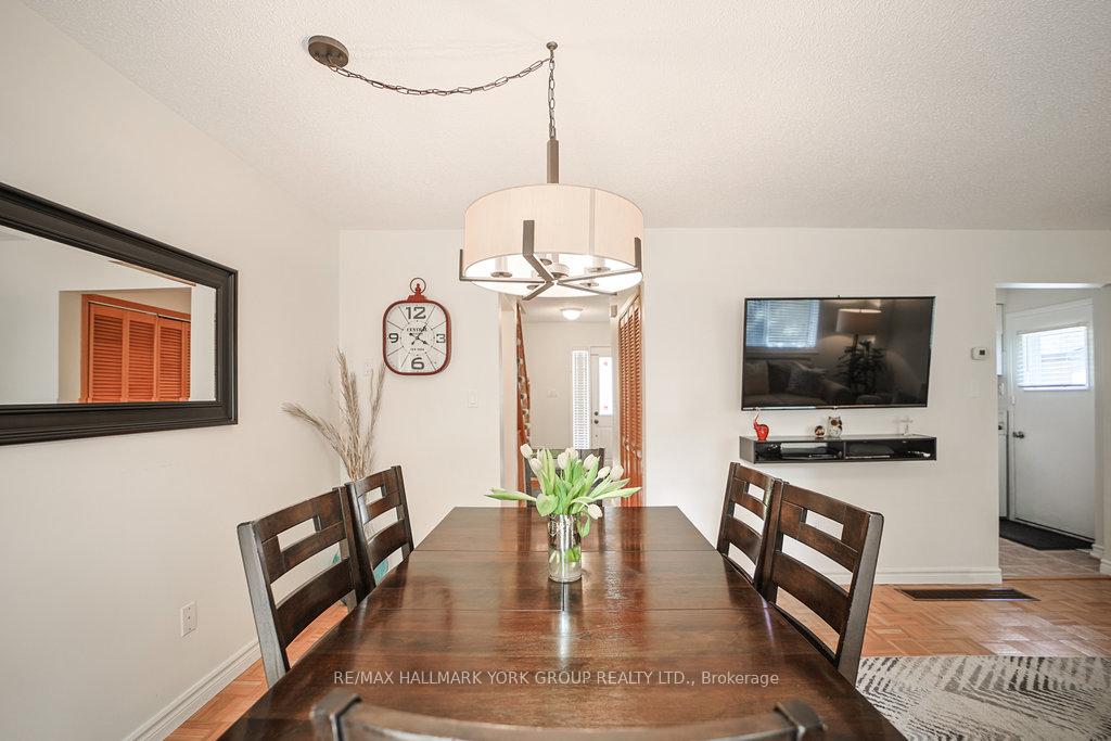 Photo 16 of 63 Crawford Rose Drive, Aurora, Aurora Heights — HOMEH